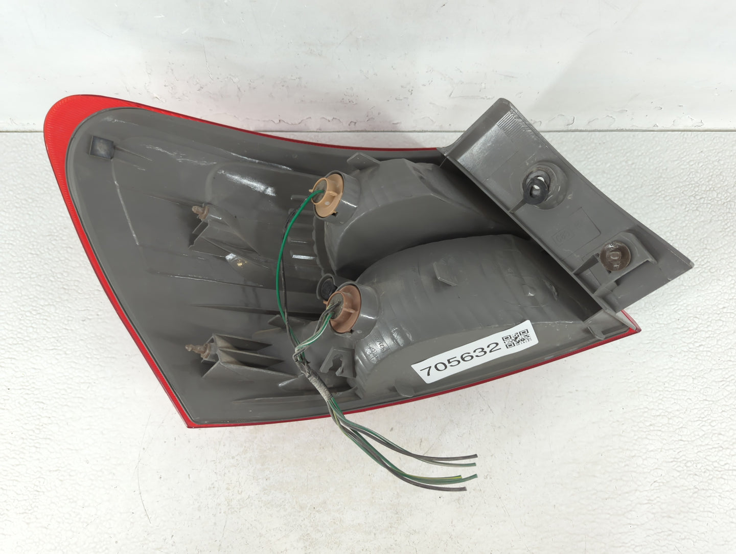 2009-2015 Nissan Rogue Tail Light Assembly Passenger Right OEM Fits Fits 2009 2010 2011 2012 2013 2014 2015 OEM Used Auto Pa