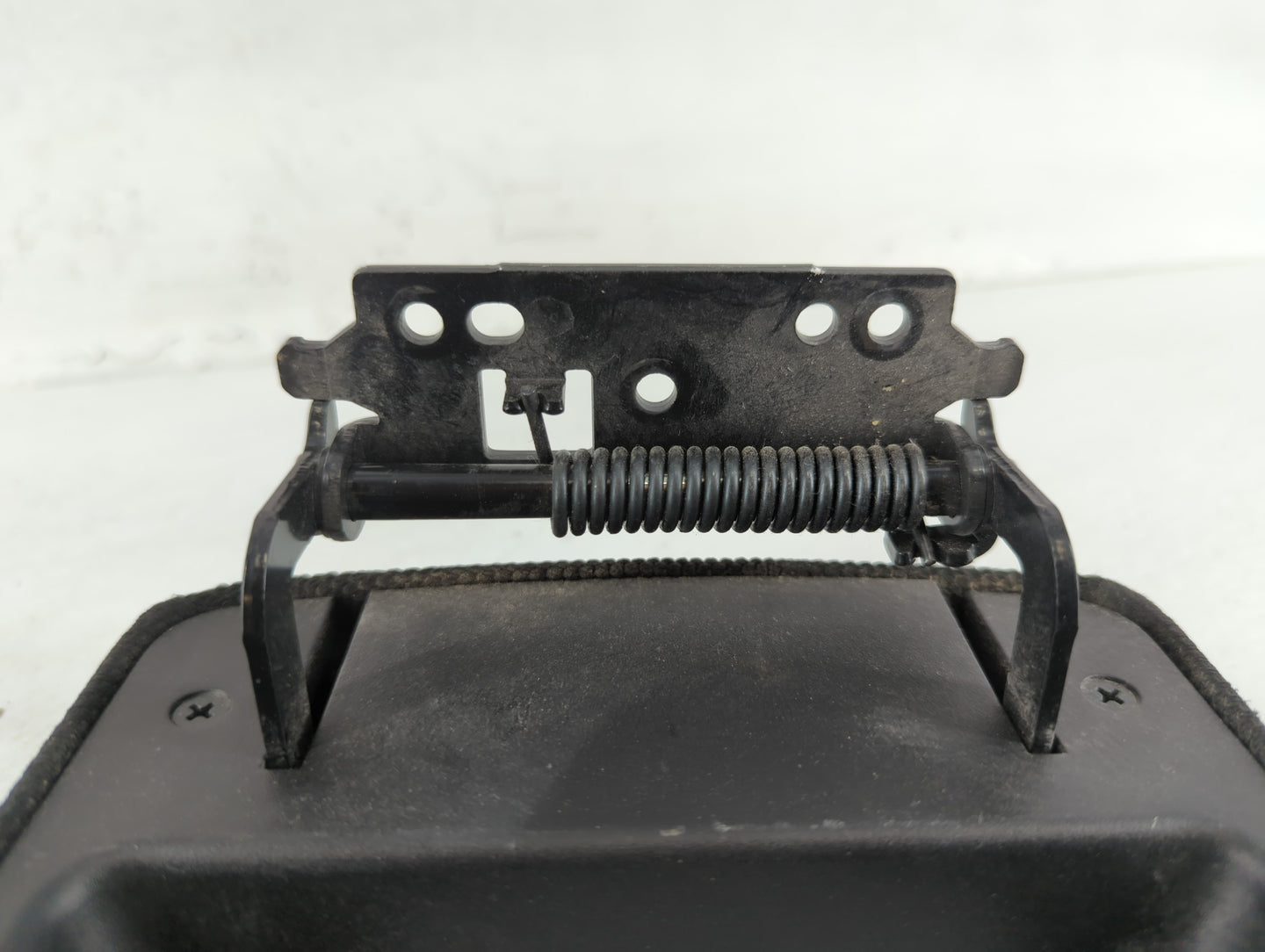2013-2015 Nissan Rogue Center Console Armrest Cover Lid Fits Fits 2013 2014 2015 OEM Used Auto Parts - Oemusedautoparts1.com