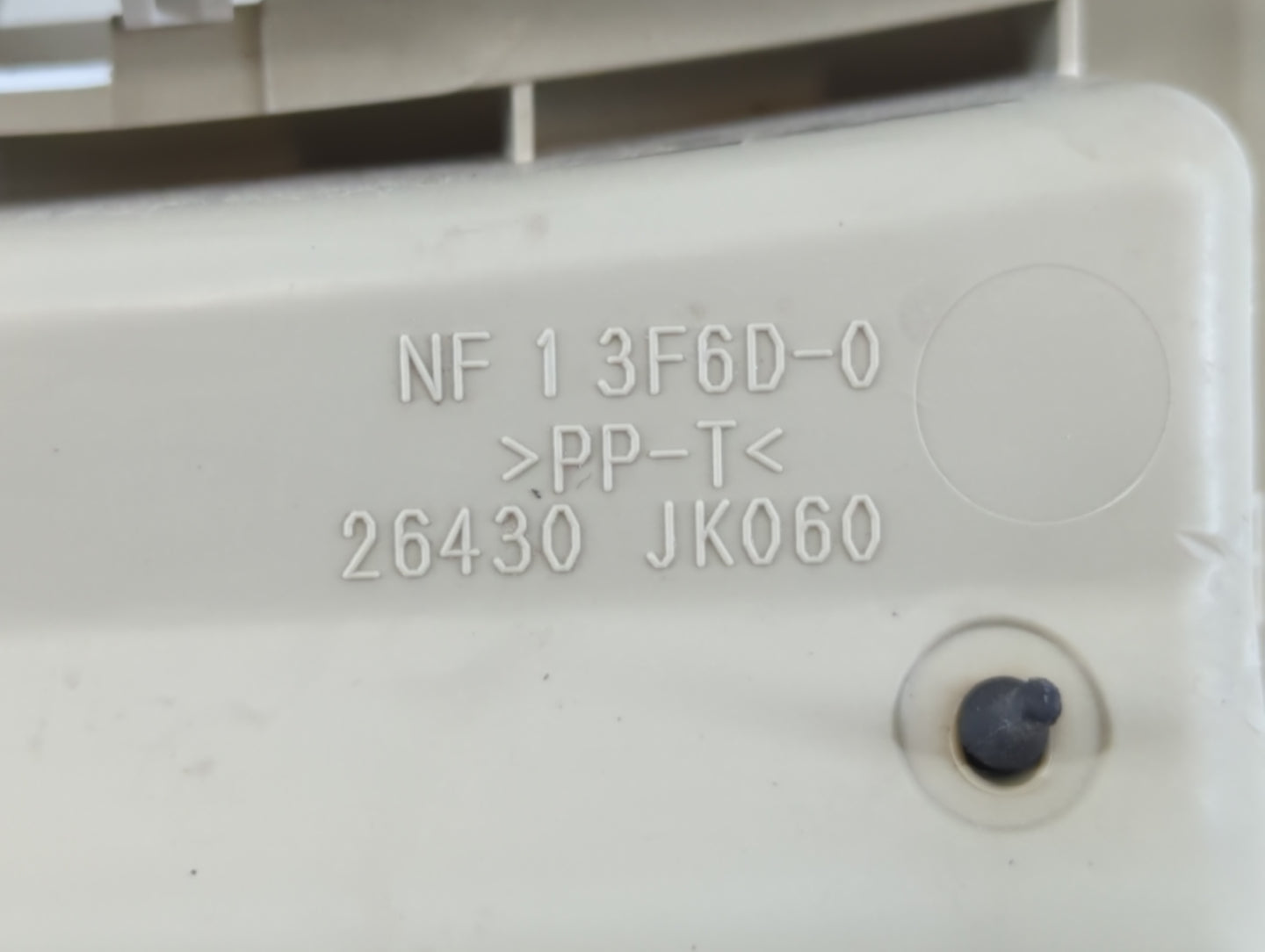 2013 Nissan Rogue Overhead Roof Console - Oemusedautoparts1.com
