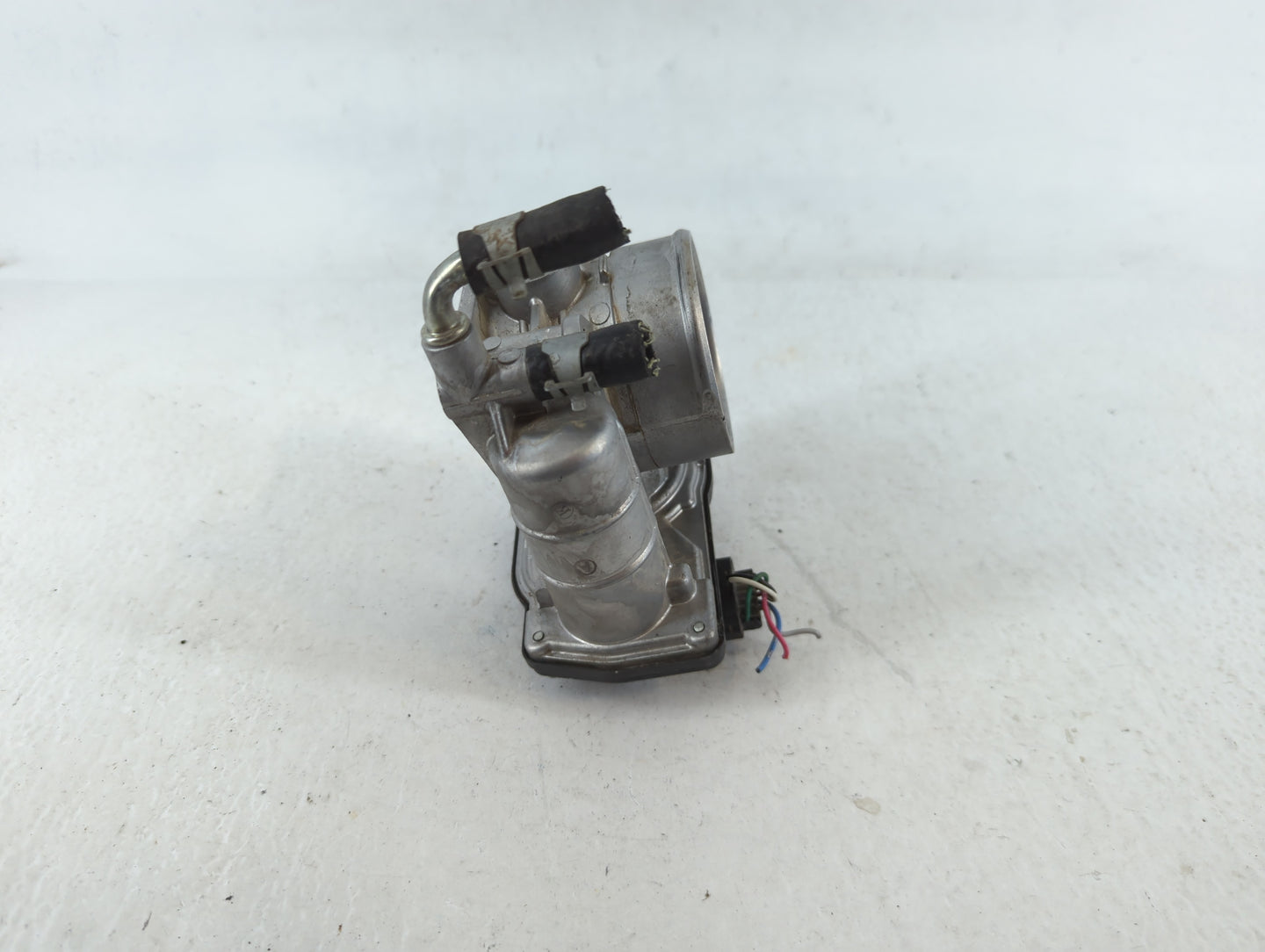 2011-2015 Nissan Rogue Throttle Body P/N:3228S RME60-15 Fits Fits 2011 2012 2013 2014 2015 OEM Used Auto Parts - Oemusedauto