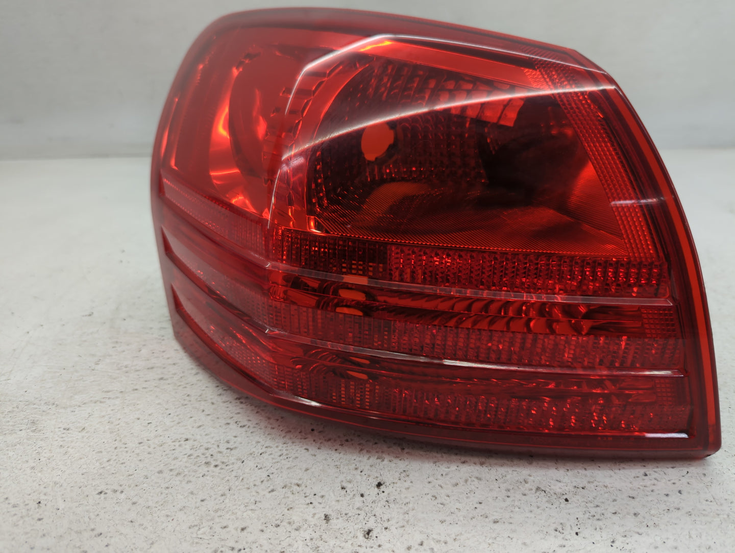 2008-2015 Nissan Rogue Tail Light Assembly Driver Left OEM Fits Fits 2008 2009 2010 2011 2012 2013 2014 2015 OEM Used Auto P
