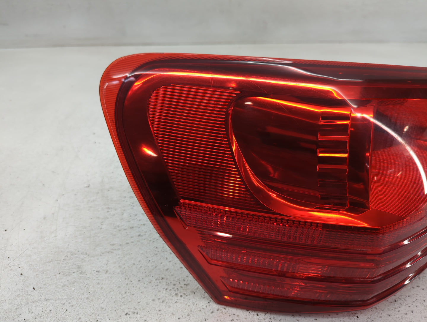 2008-2015 Nissan Rogue Tail Light Assembly Driver Left OEM Fits Fits 2008 2009 2010 2011 2012 2013 2014 2015 OEM Used Auto P