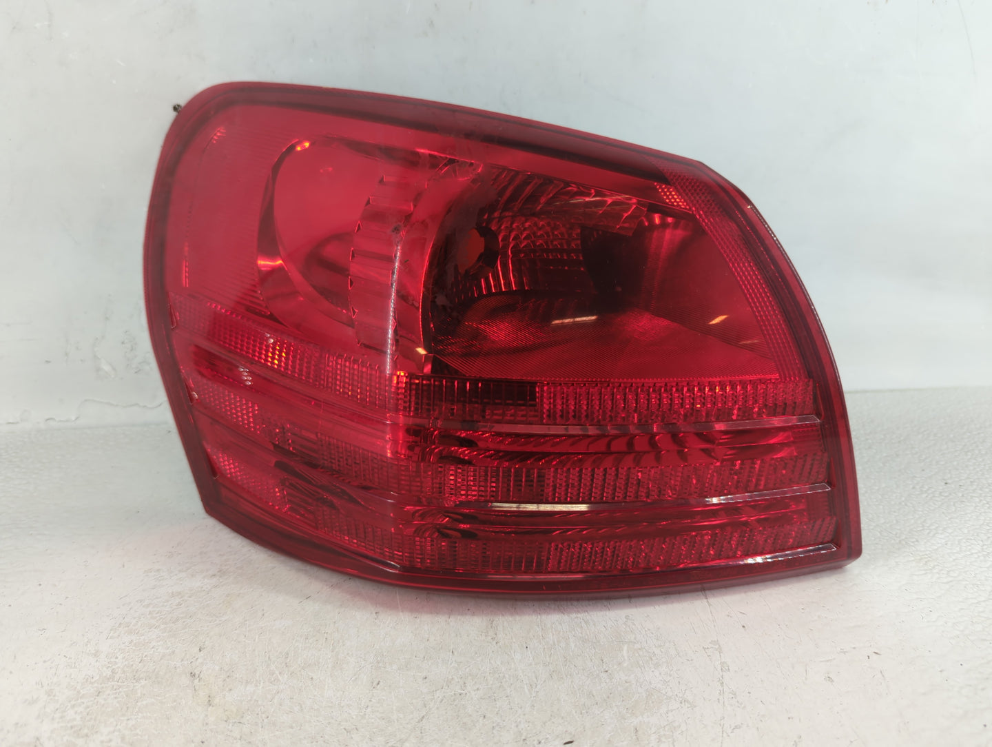 2008-2015 Nissan Rogue Tail Light Assembly Driver Left OEM Fits Fits 2008 2009 2010 2011 2012 2013 2014 2015 OEM Used Auto P