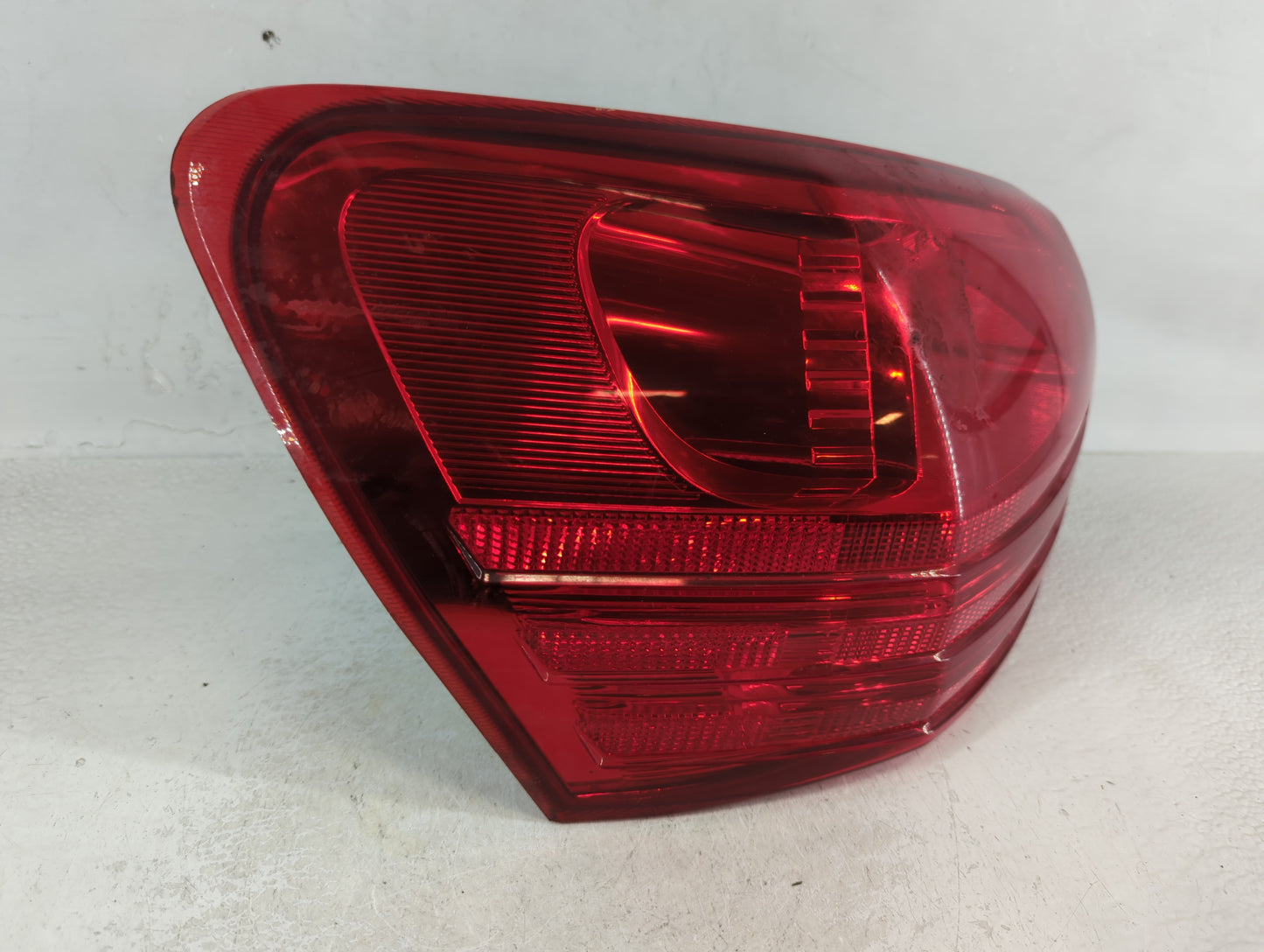 2008-2015 Nissan Rogue Tail Light Assembly Driver Left OEM Fits Fits 2008 2009 2010 2011 2012 2013 2014 2015 OEM Used Auto P