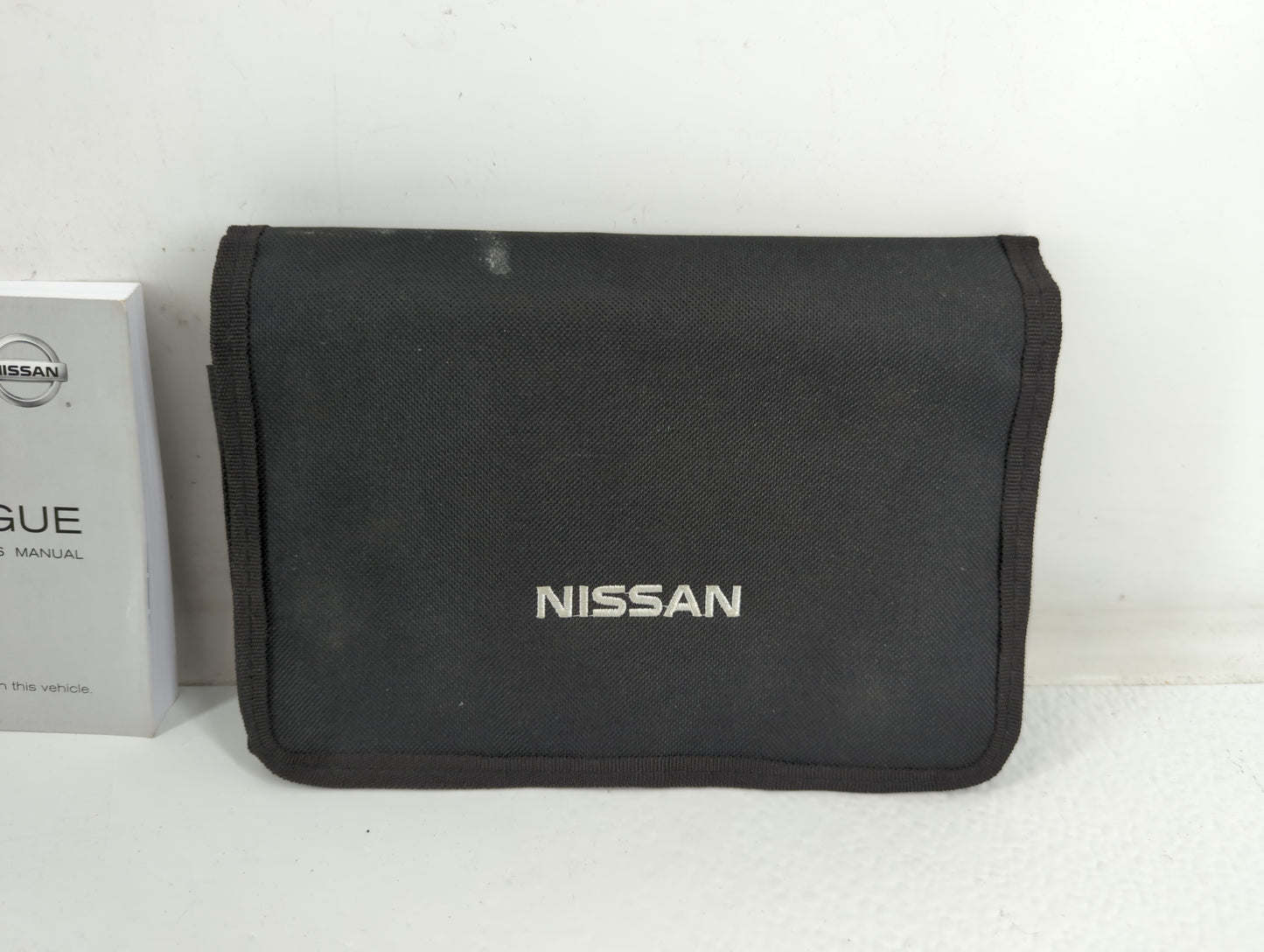 2013 Nissan Rogue Owners Manual Book Guide P/N:OM3E-0S35U0 OEM Used Auto Parts - Oemusedautoparts1.com