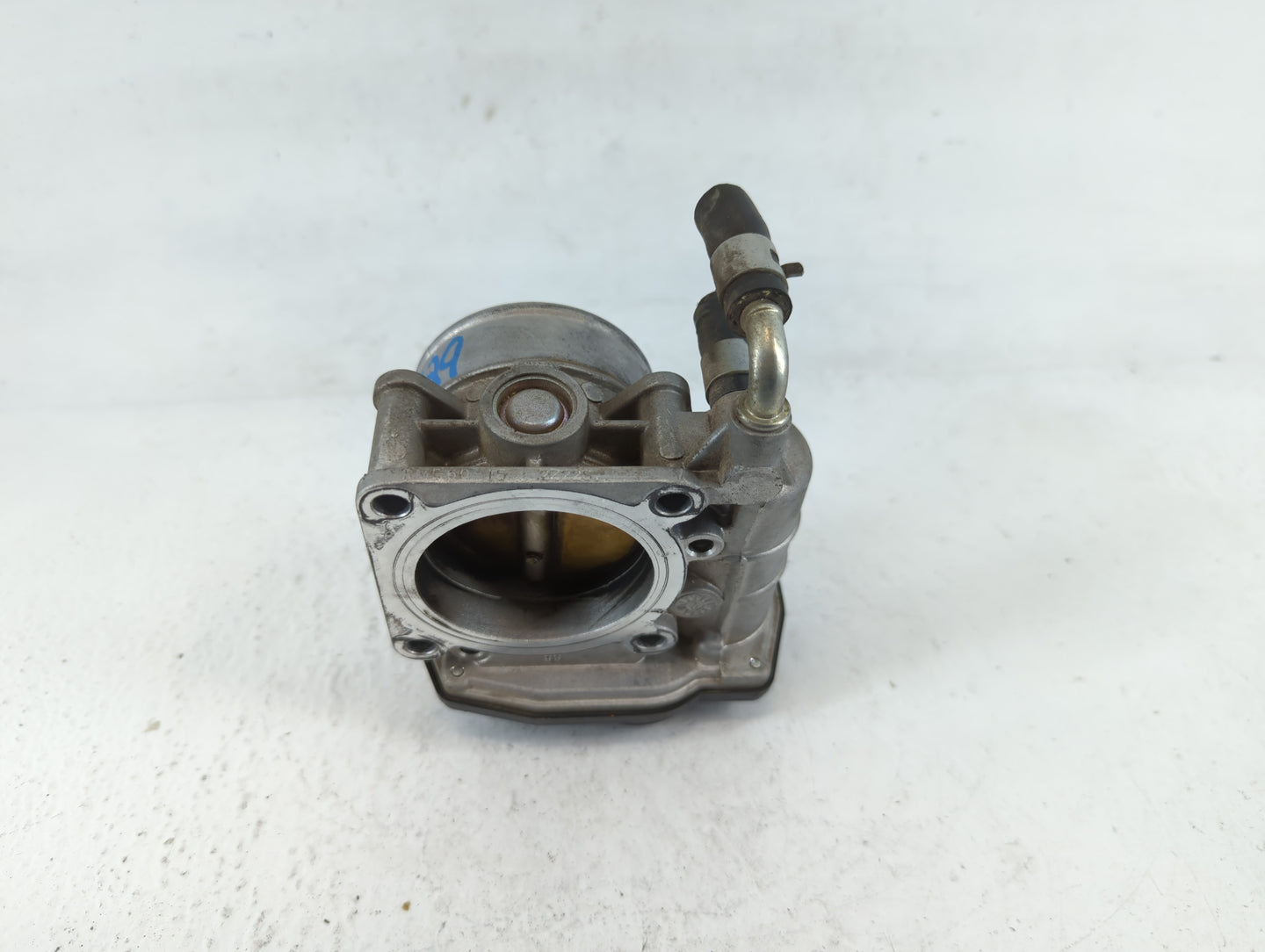 2011-2015 Nissan Rogue Throttle Body P/N:2Z22S RME60-15 Fits Fits 2011 2012 2013 2014 2015 OEM Used Auto Parts - Oemusedauto