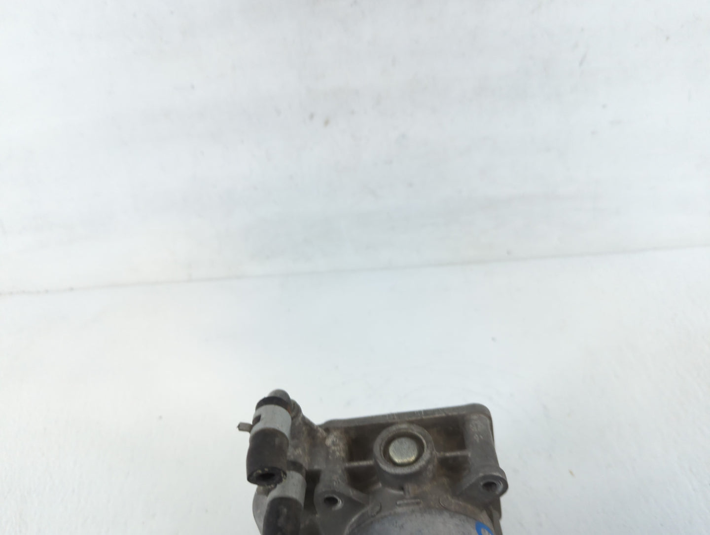 2011-2015 Nissan Rogue Throttle Body P/N:3109S RME60-15 Fits Fits 2011 2012 2013 2014 2015 OEM Used Auto Parts - Oemusedauto