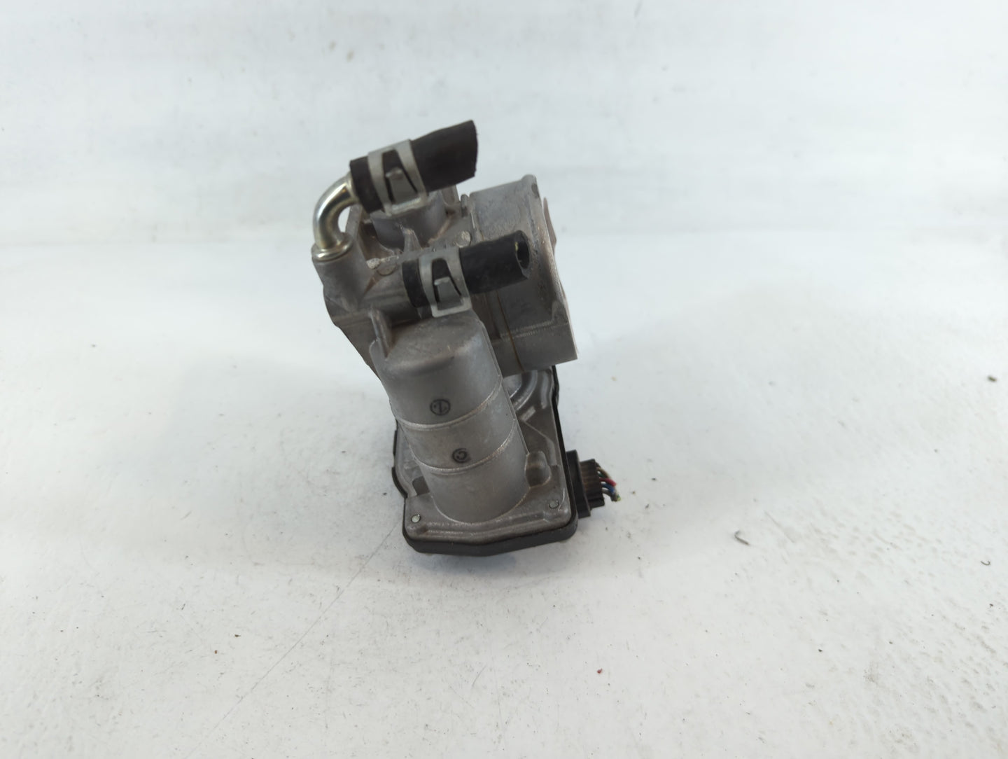 2011-2015 Nissan Rogue Throttle Body P/N:3109S RME60-15 Fits Fits 2011 2012 2013 2014 2015 OEM Used Auto Parts - Oemusedauto