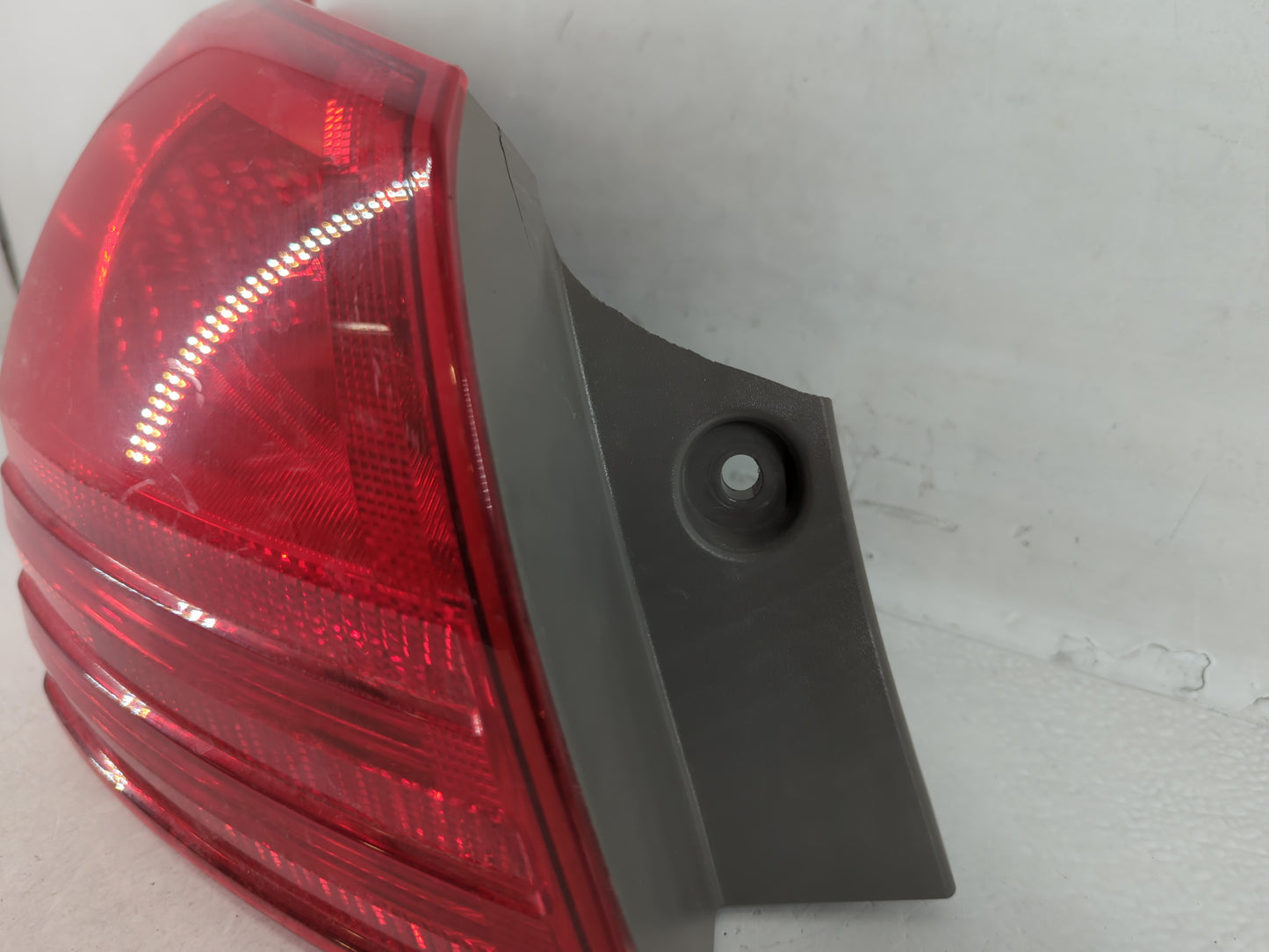 2008-2015 Nissan Rogue Tail Light Assembly Passenger Right OEM Fits Fits 2008 2009 2010 2011 2012 2013 2014 2015 OEM Used Au