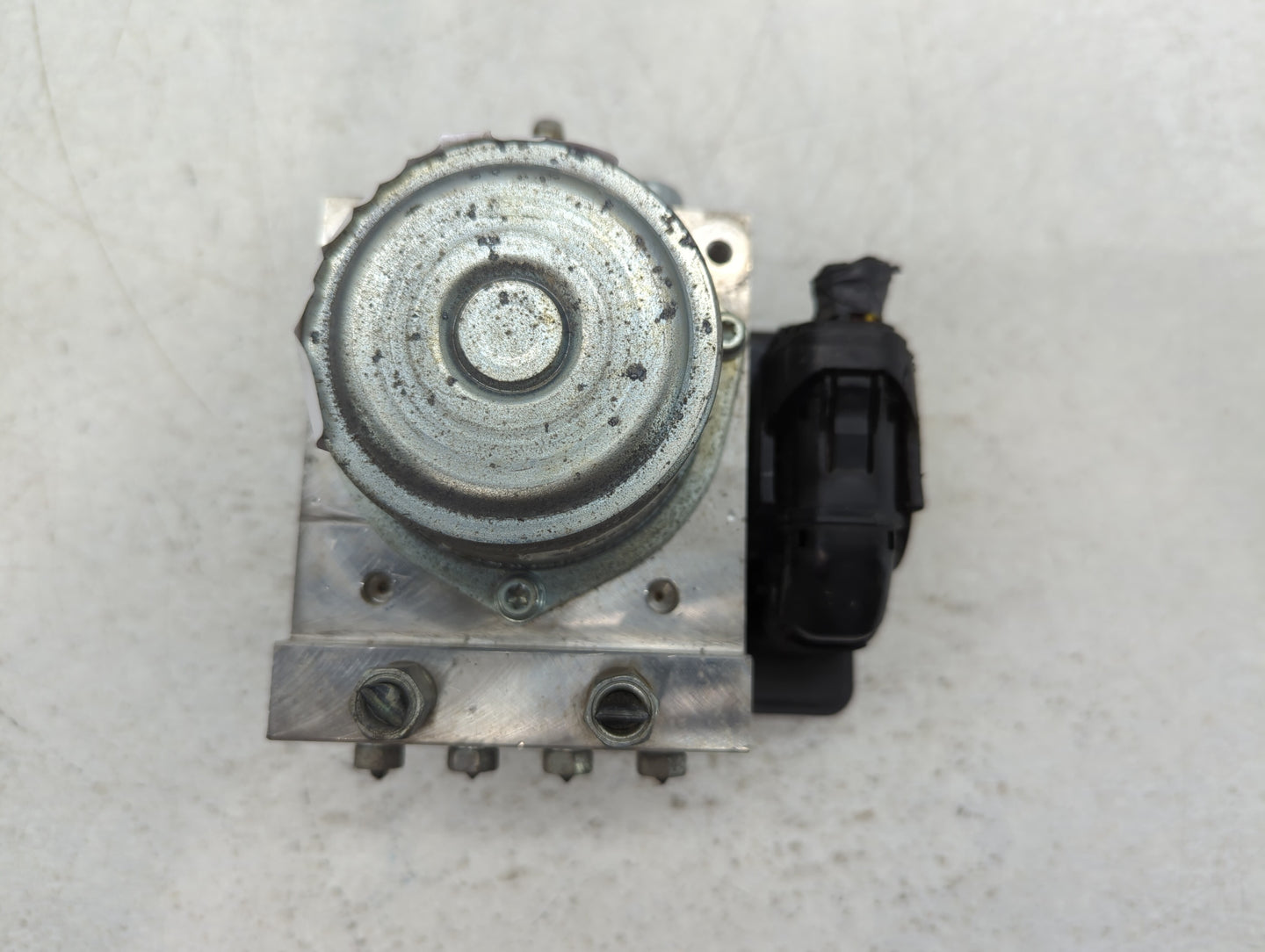 2012-2015 Nissan Rogue ABS Pump Control Module Replacement P/N:TD8405 33011446 Fits Fits 2012 2013 2014 2015 OEM Used Auto P