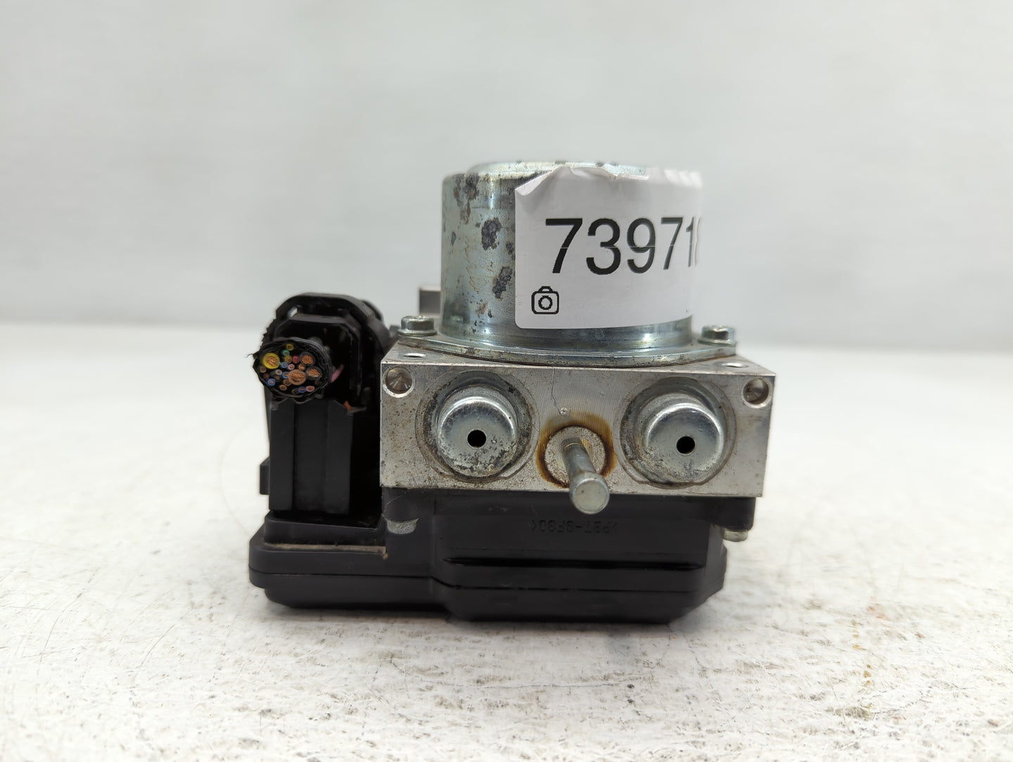 2012-2015 Nissan Rogue ABS Pump Control Module Replacement P/N:TD8405 33011446 Fits Fits 2012 2013 2014 2015 OEM Used Auto P