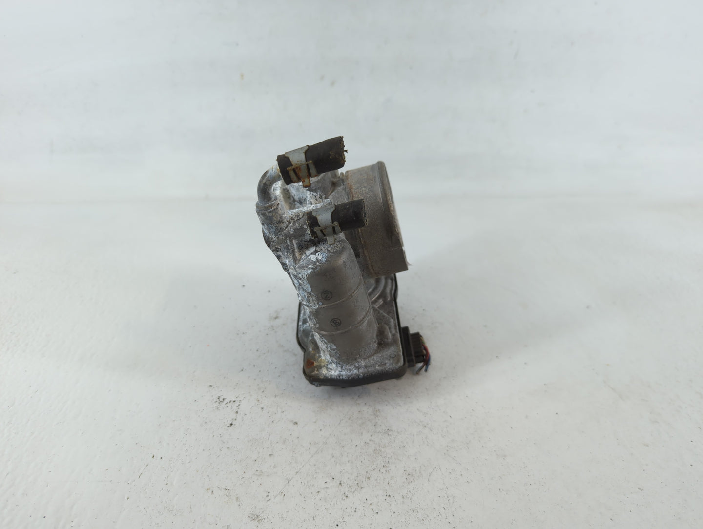 2011-2015 Nissan Rogue Throttle Body P/N:K 3108 3 526-01 Fits Fits 2011 2012 2013 2014 2015 OEM Used Auto Parts - Oemusedaut