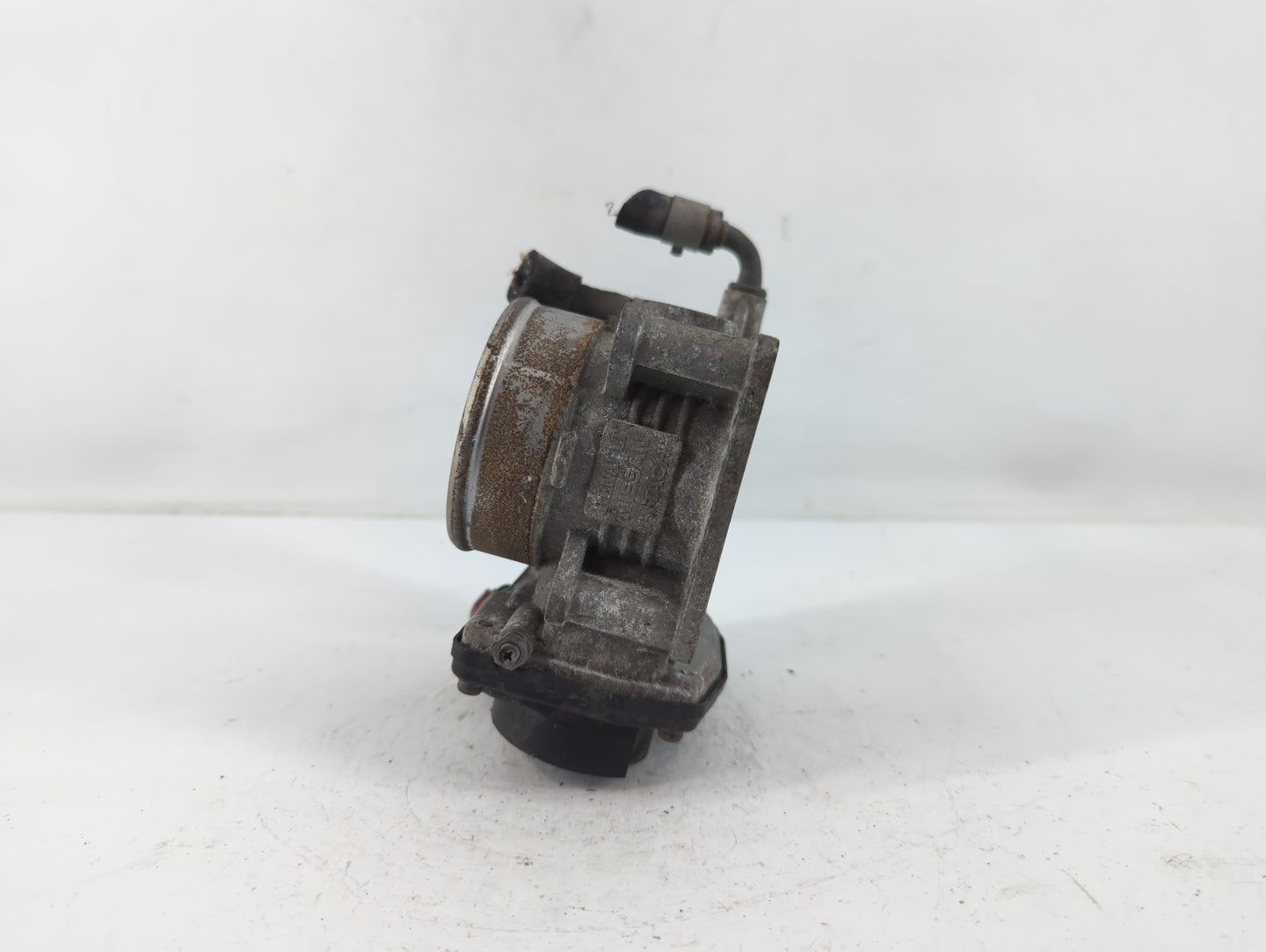 2011-2015 Nissan Rogue Throttle Body P/N:K 2207 3 526-01 Fits Fits 2011 2012 2013 2014 2015 OEM Used Auto Parts - Oemusedaut