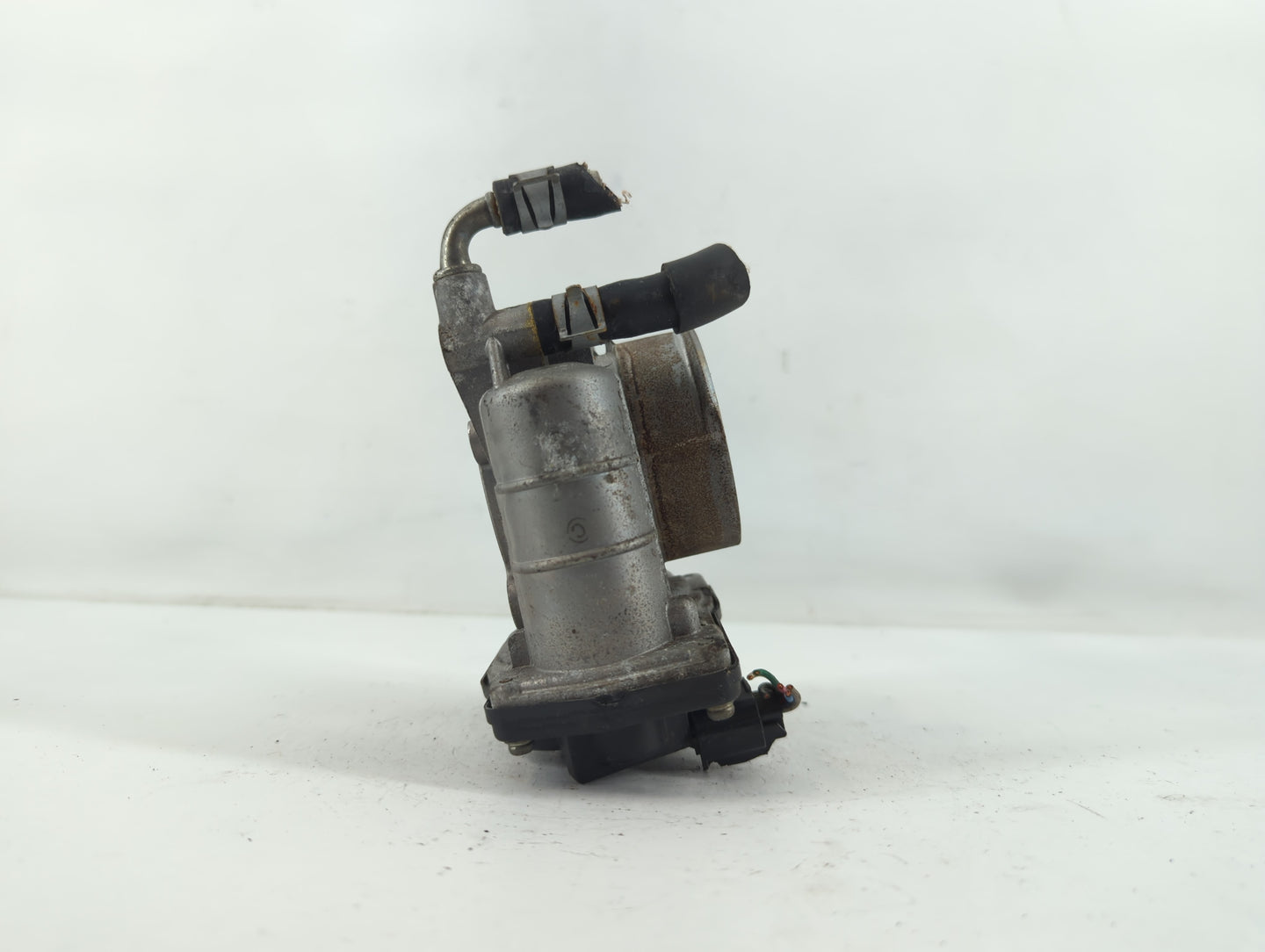 2011-2015 Nissan Rogue Throttle Body P/N:K 2207 3 526-01 Fits Fits 2011 2012 2013 2014 2015 OEM Used Auto Parts - Oemusedaut