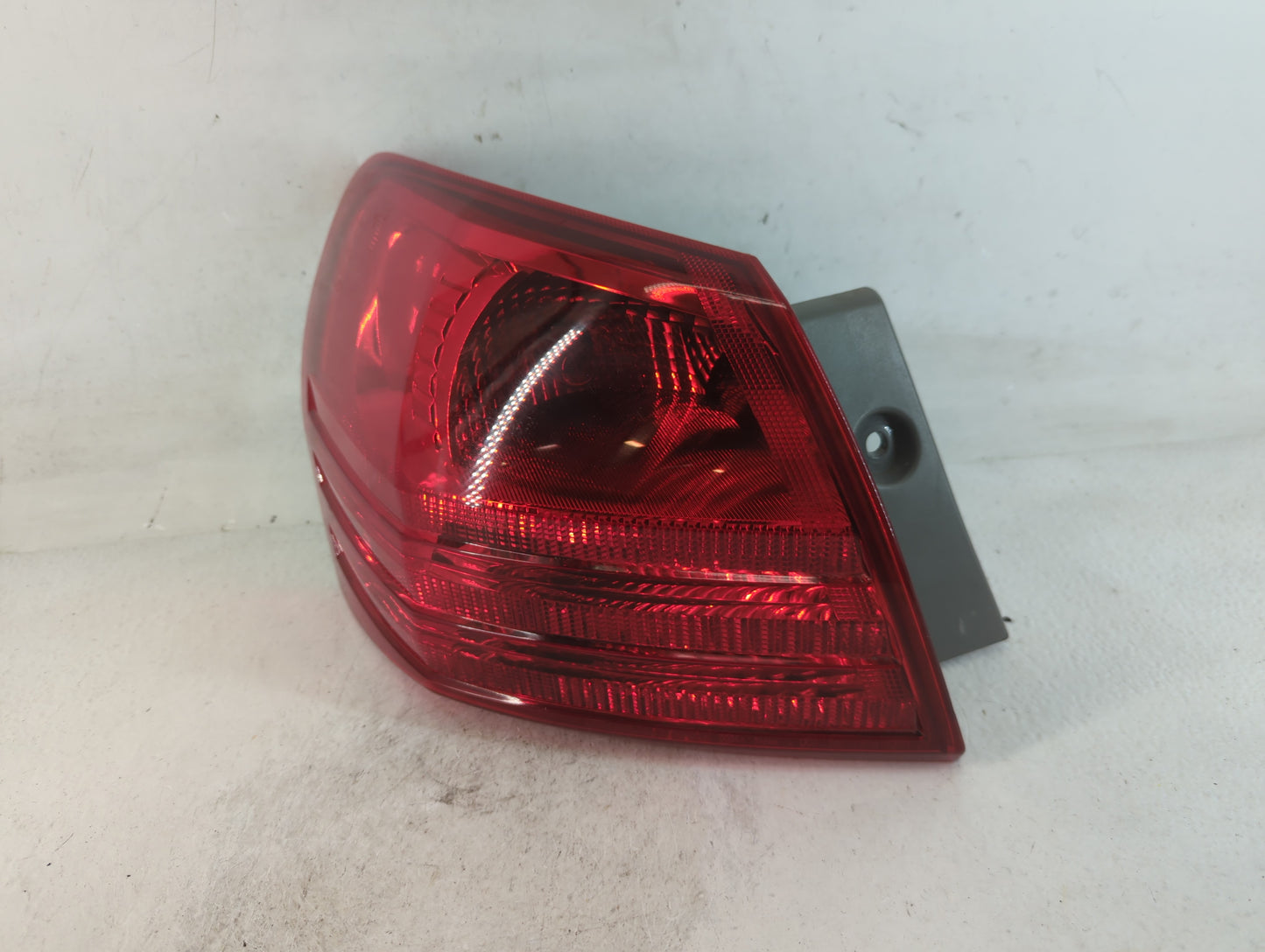 2008-2015 Nissan Rogue Tail Light Assembly Driver Left OEM Fits Fits 2008 2009 2010 2011 2012 2013 2014 2015 OEM Used Auto P