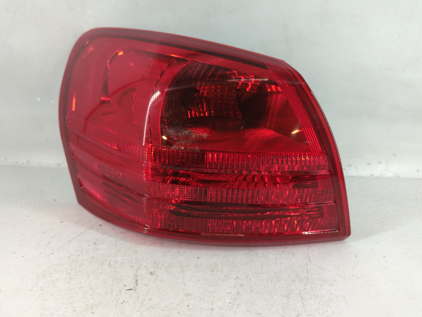 2008-2015 Nissan Rogue Tail Light Assembly Driver Left OEM Fits Fits 2008 2009 2010 2011 2012 2013 2014 2015 OEM Used Auto P