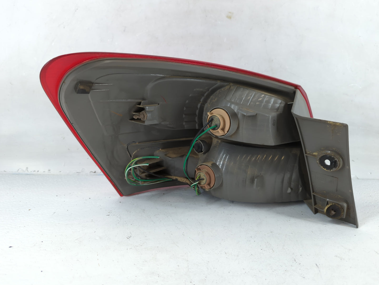 2008-2015 Nissan Rogue Tail Light Assembly Passenger Right OEM Fits Fits 2008 2009 2010 2011 2012 2013 2014 2015 OEM Used Au