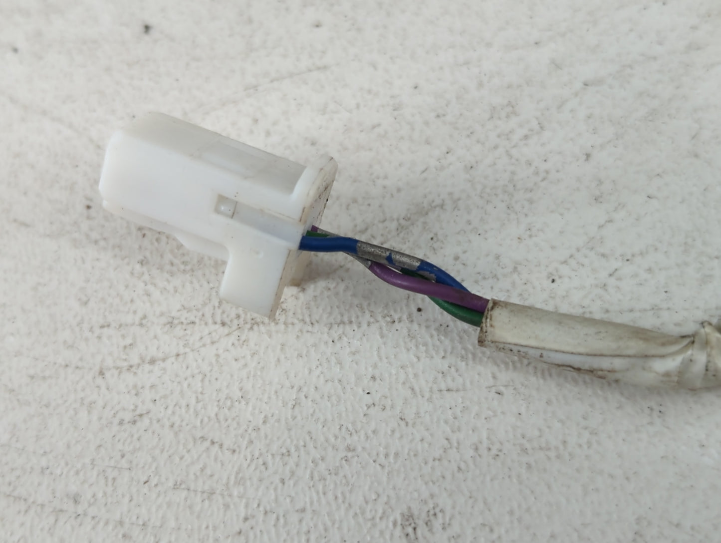 2008-2015 Nissan Rogue Driver Side View Mirror - Left Door Mirror OEM Used - Oemusedautoparts1.com