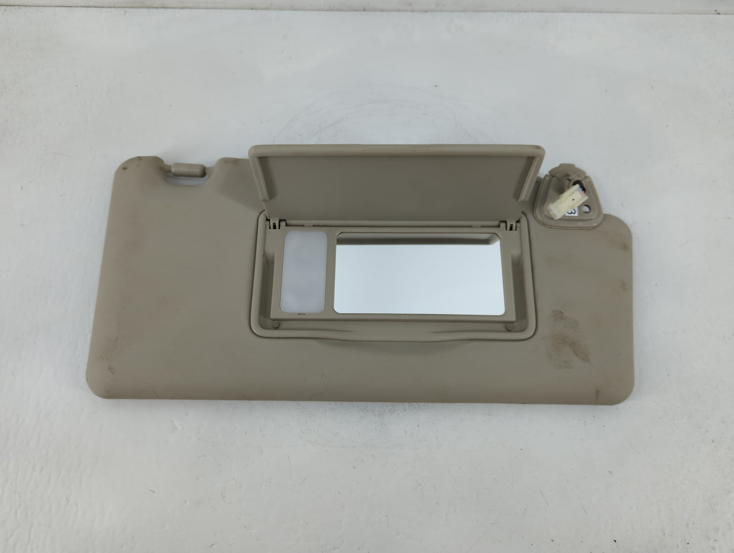 2008-2015 Nissan Rogue Sun Visor Shade Replacement Passenger Right Mirror Fits Fits 2008 2009 2010 2011 2012 2013 2014 2015 