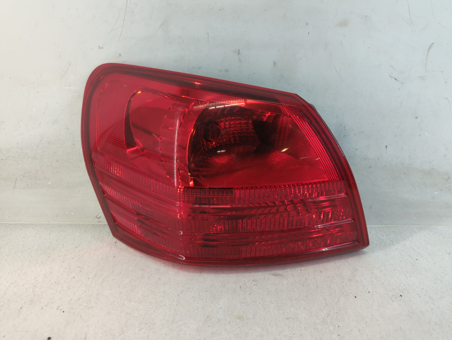 2008-2015 Nissan Rogue Tail Light Assembly Driver Left OEM Fits Fits 2008 2009 2010 2011 2012 2013 2014 2015 OEM Used Auto P