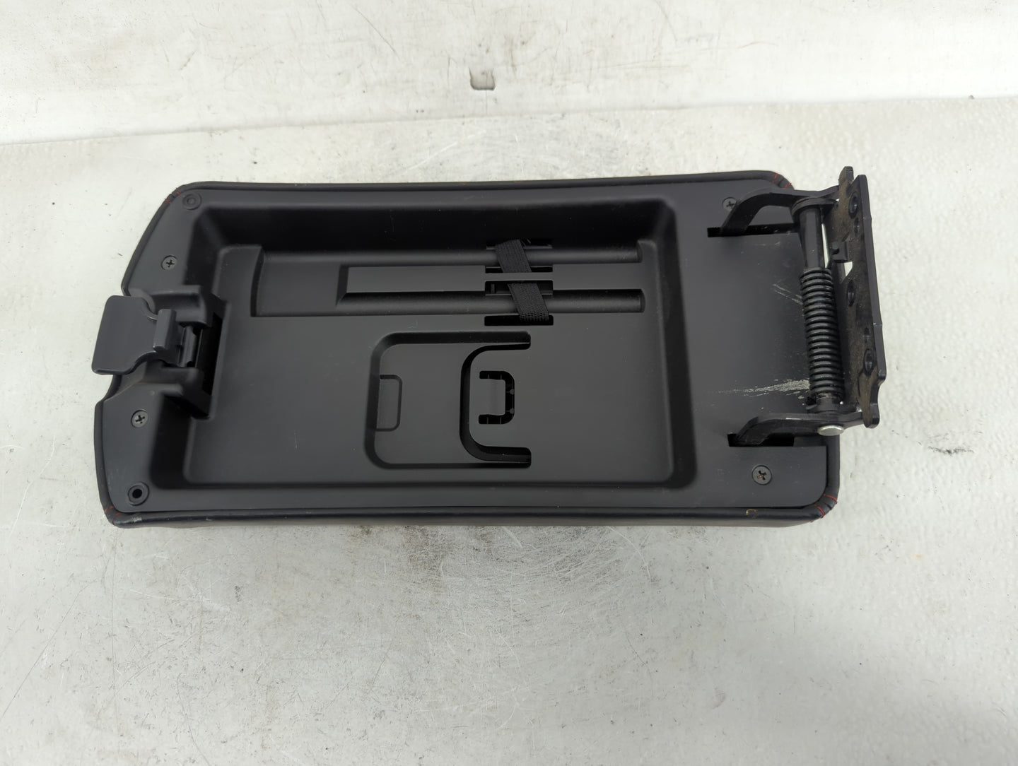2013-2015 Nissan Rogue Center Console Armrest Cover Lid Fits Fits 2013 2014 2015 OEM Used Auto Parts - Oemusedautoparts1.com