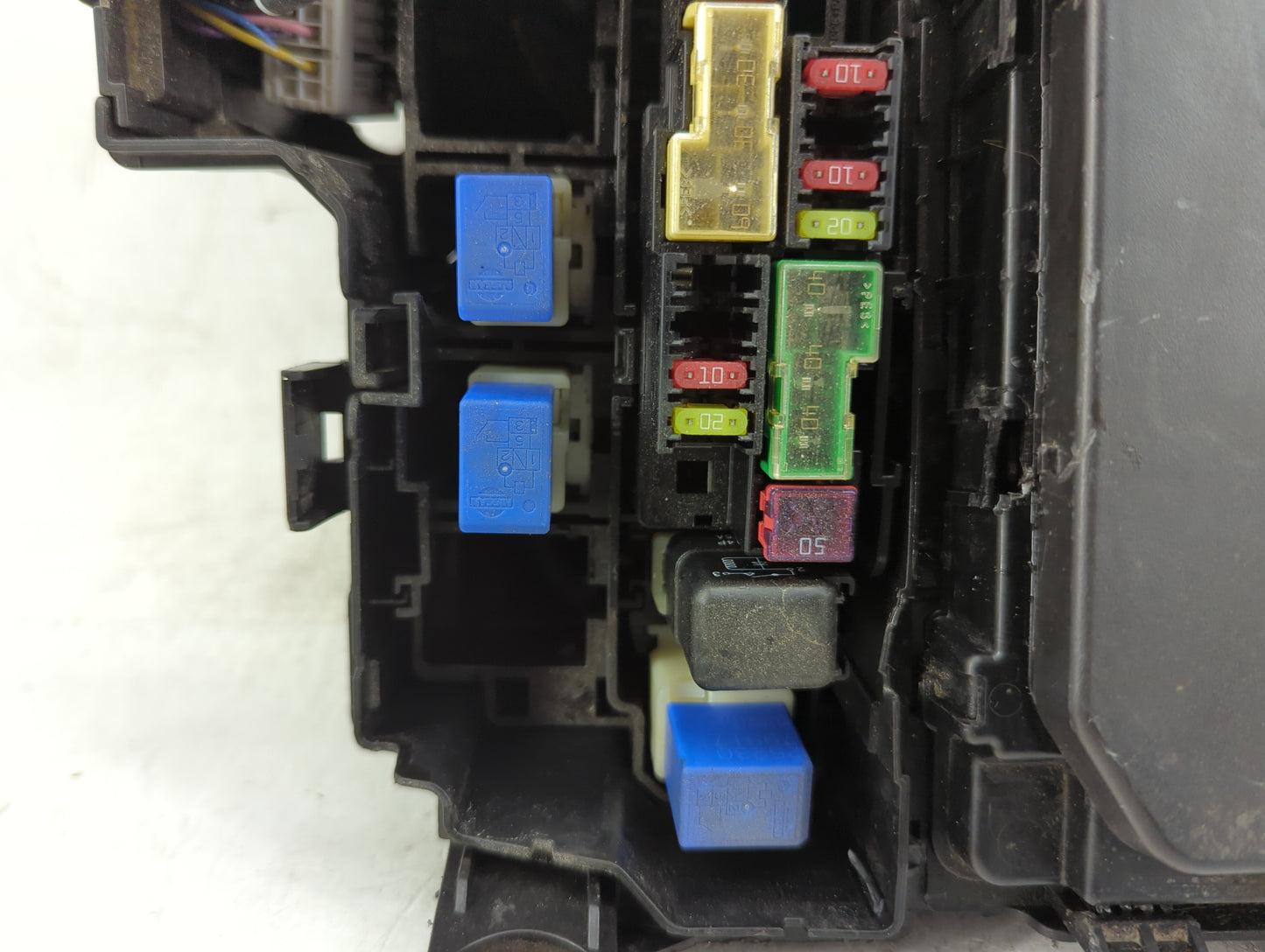 2012-2015 Nissan Rogue Fusebox Fuse Box Panel Relay Module Fits Fits 2012 2013 2014 2015 OEM Used Auto Parts - Oemusedautopa