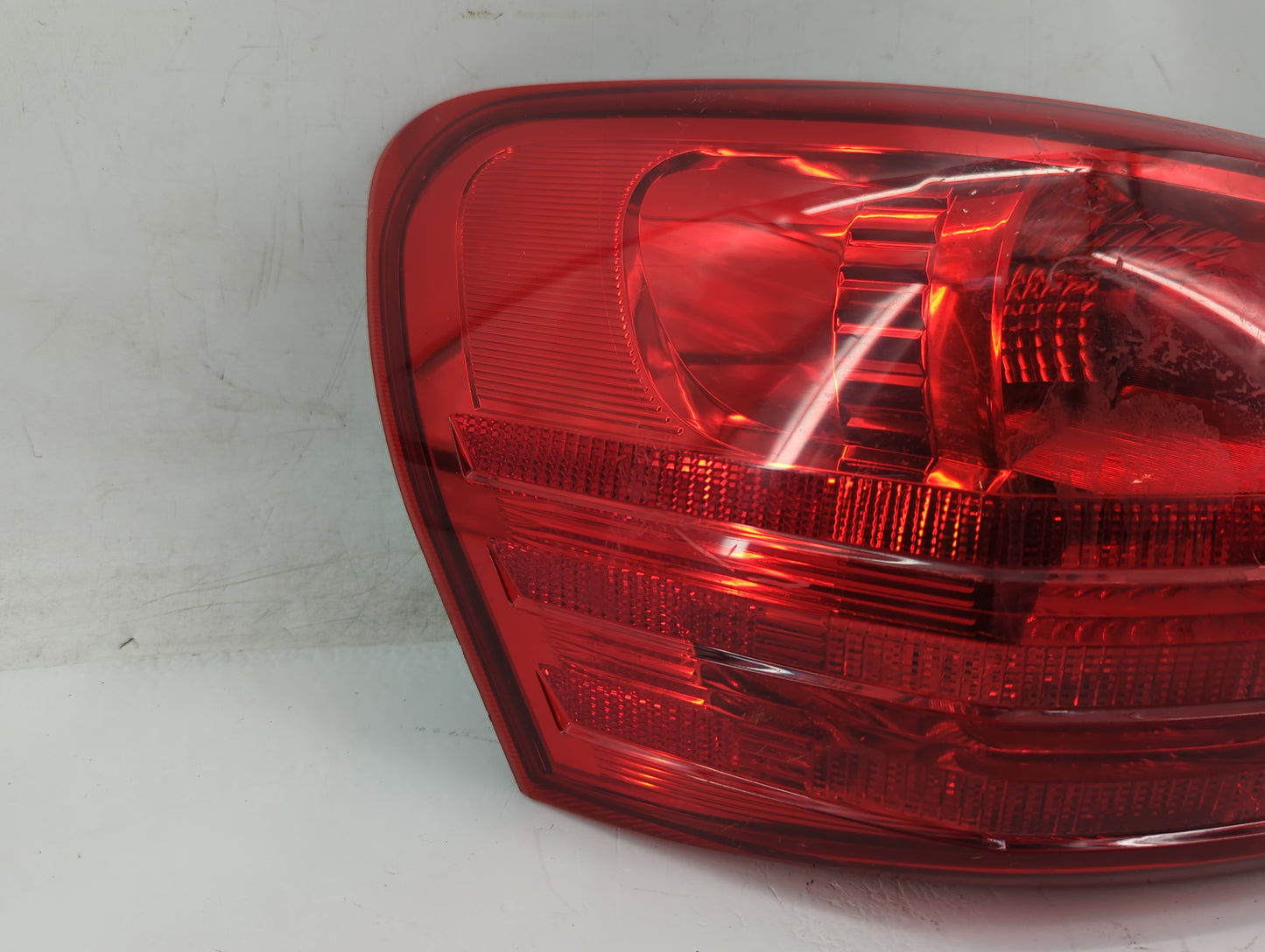 2008-2015 Nissan Rogue Tail Light Assembly Driver Left OEM Fits Fits 2008 2009 2010 2011 2012 2013 2014 2015 OEM Used Auto P