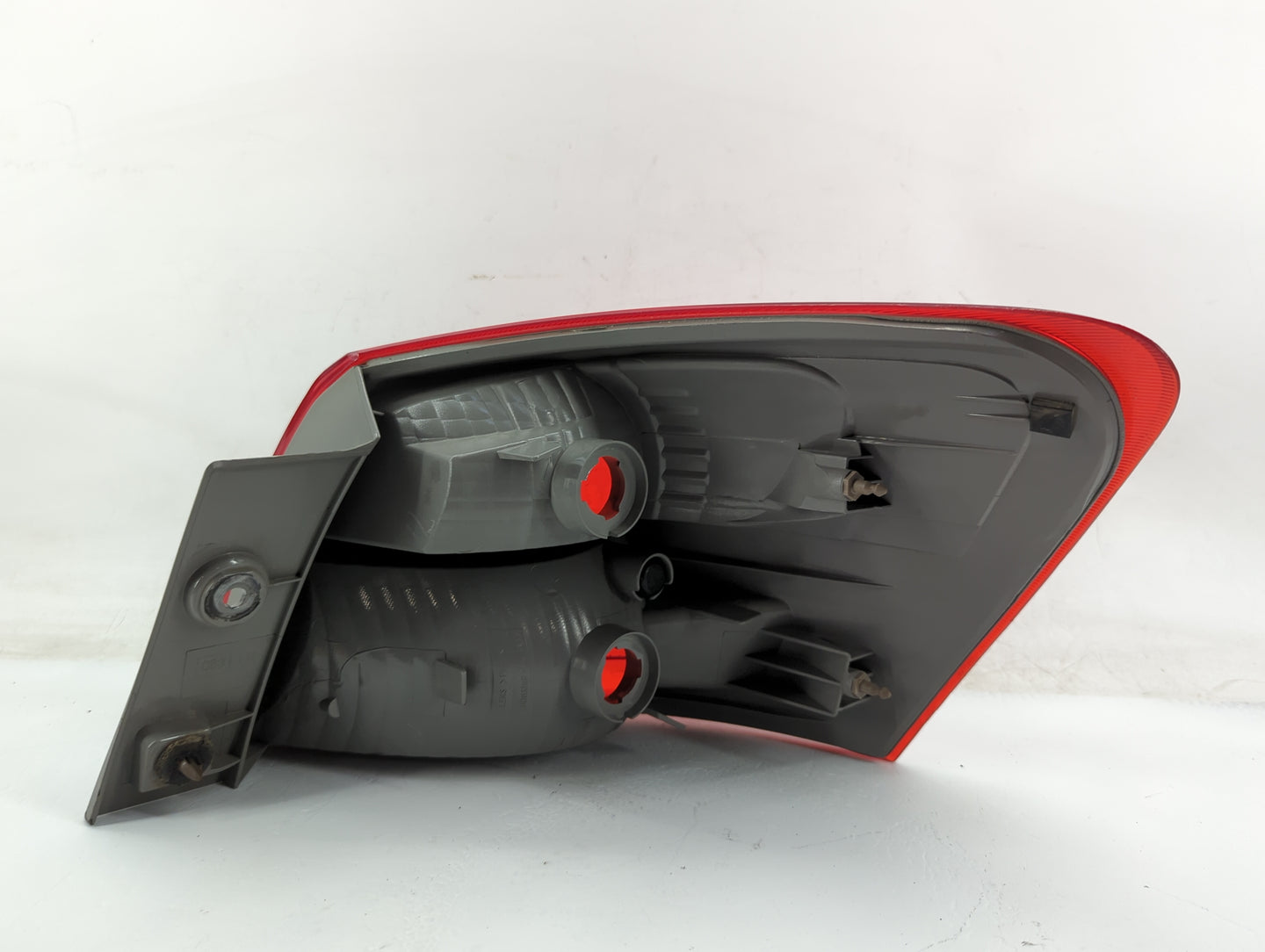2008-2015 Nissan Rogue Tail Light Assembly Driver Left OEM Fits Fits 2008 2009 2010 2011 2012 2013 2014 2015 OEM Used Auto P