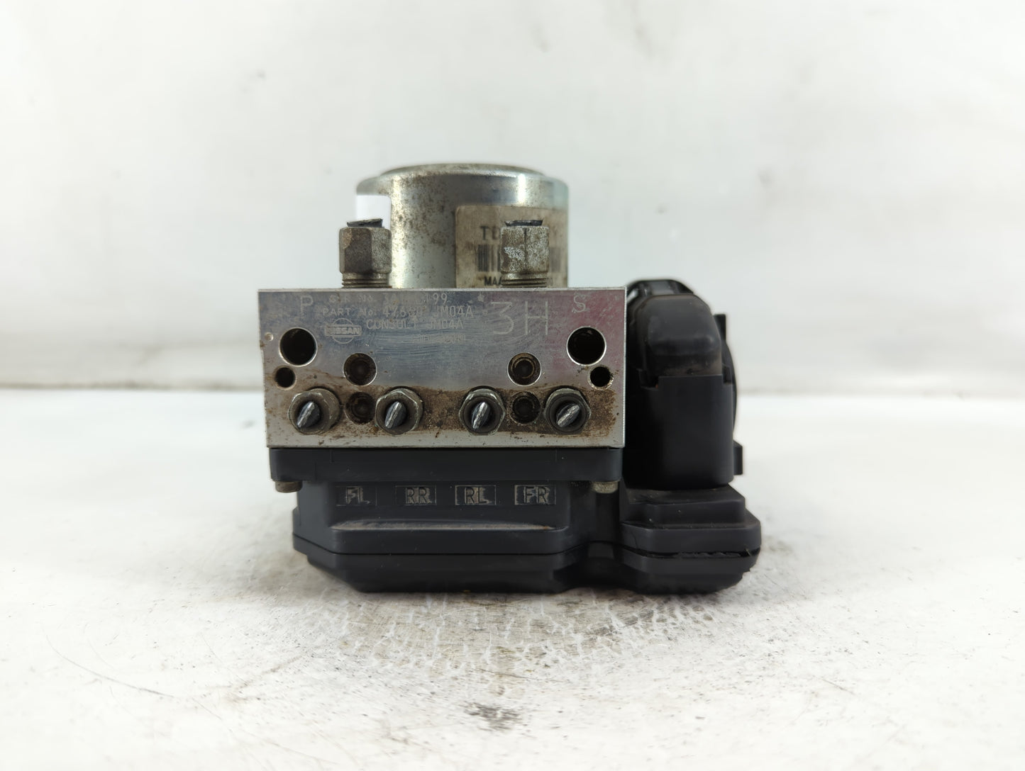2012-2015 Nissan Rogue ABS Pump Control Module Replacement Fits Fits 2012 2013 2014 2015 OEM Used Auto Parts - Oemusedautopa
