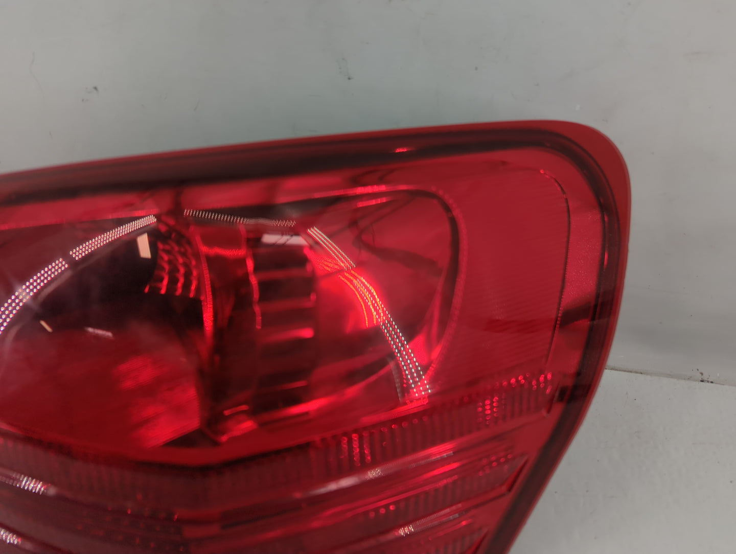 2008-2015 Nissan Rogue Tail Light Assembly Passenger Right OEM Fits Fits 2008 2009 2010 2011 2012 2013 2014 2015 OEM Used Au