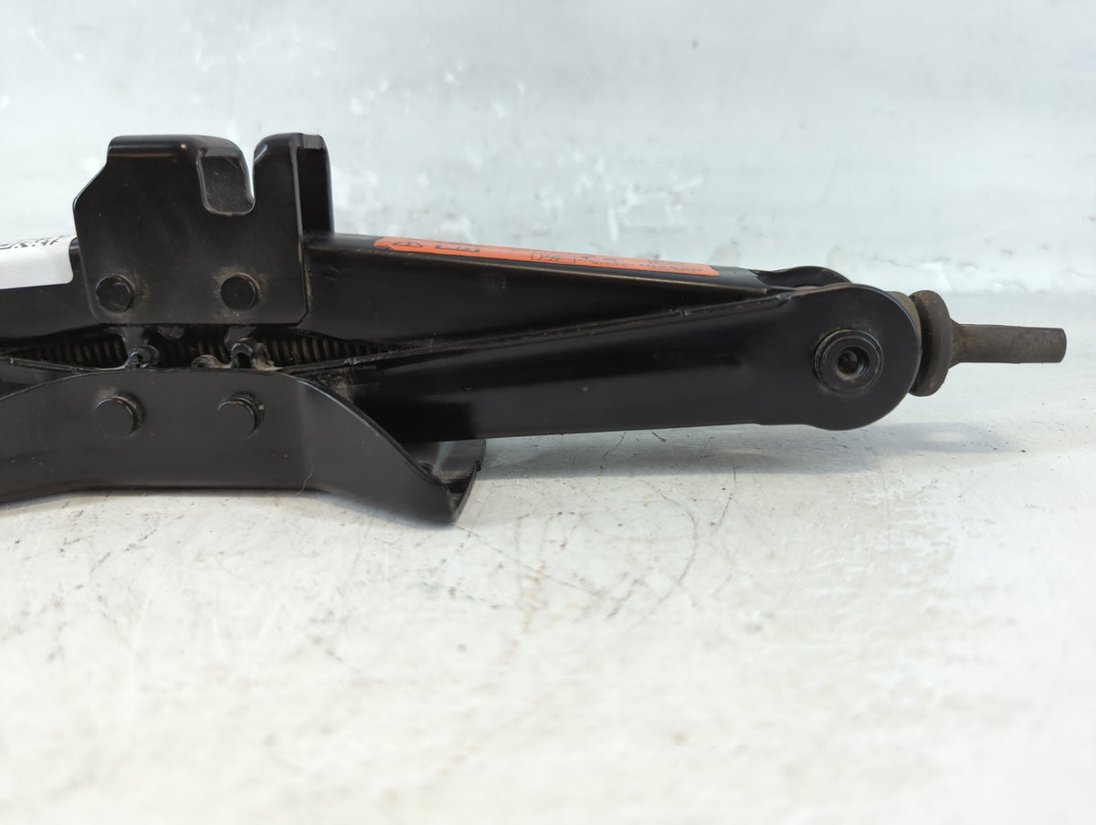 2013 Nissan Sentra Spare Scissor Car Jack 1071350 - Oemusedautoparts1.com
