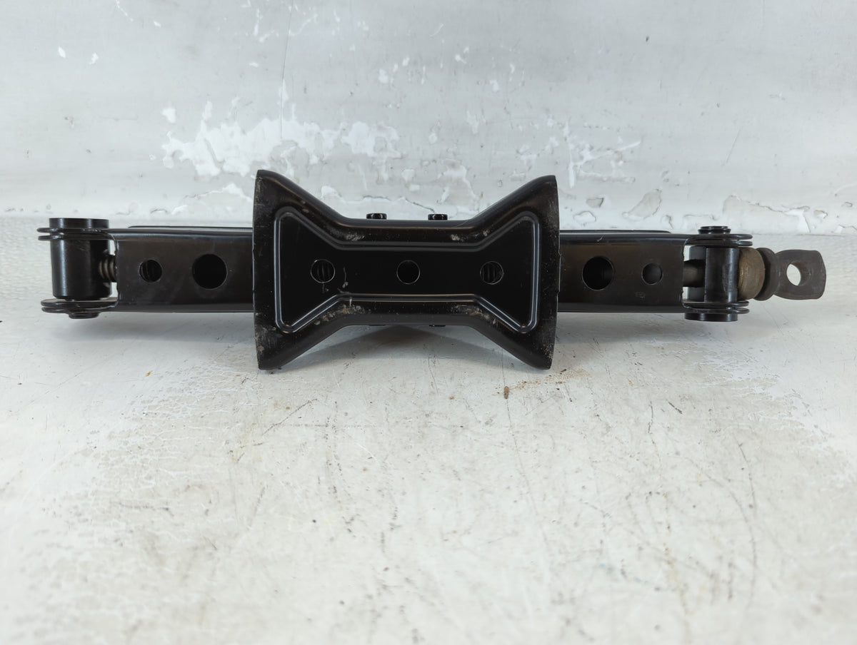 2013 Nissan Sentra Spare Scissor Car Jack 1071350 - Oemusedautoparts1.com