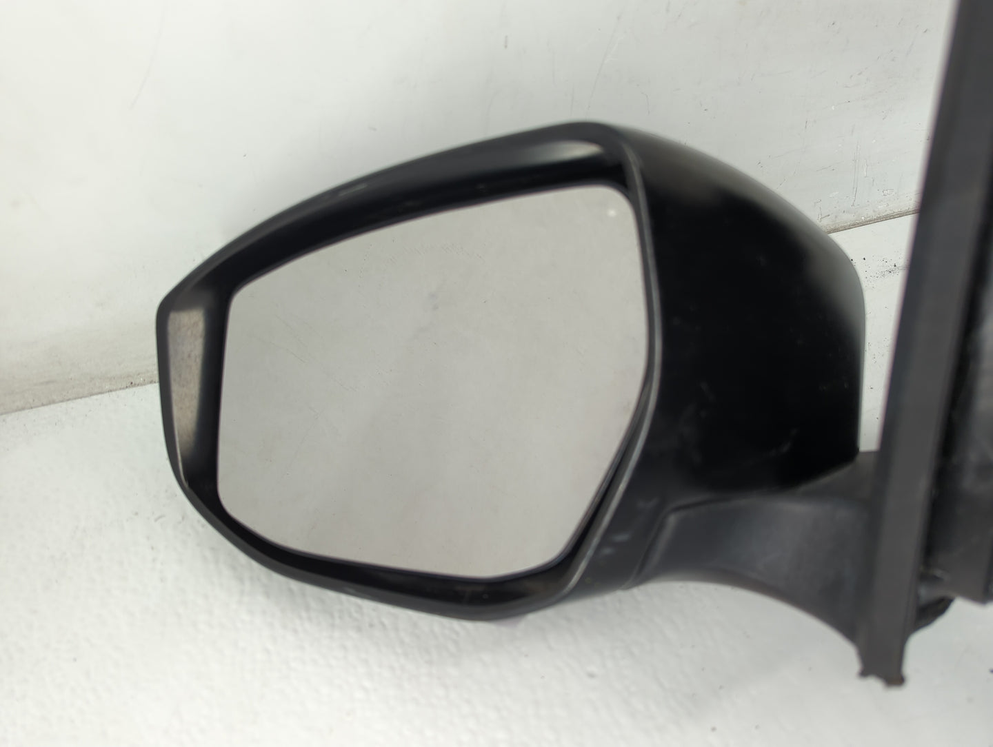 2013-2015 Nissan Sentra Driver Side View Mirror - Left Door Mirror OEM Used - Oemusedautoparts1.com