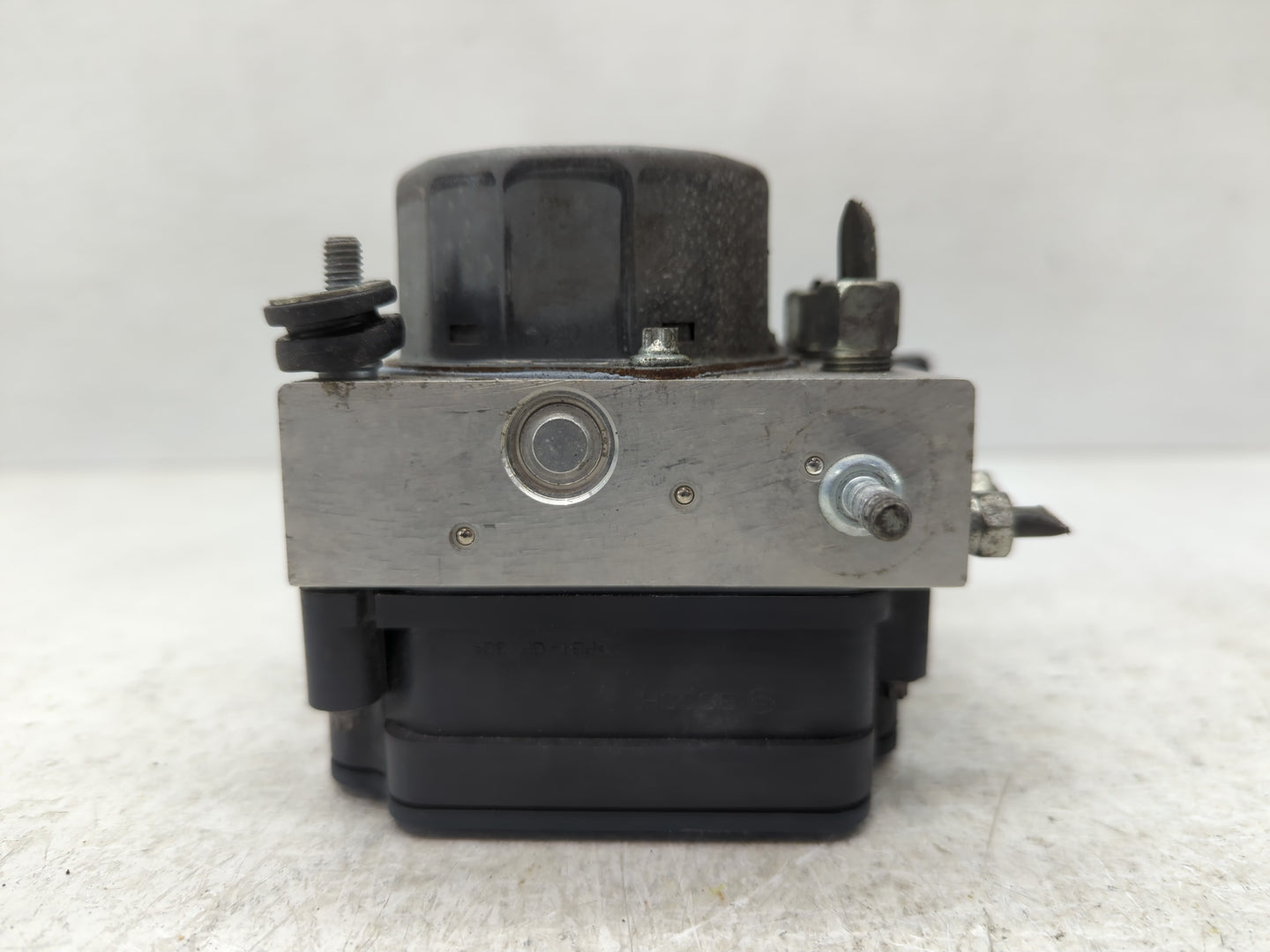 2013-2014 Nissan Sentra ABS Pump Control Module Replacement P/N:47660 3SG0A Fits Fits 2013 2014 OEM Used Auto Parts - Oemuse