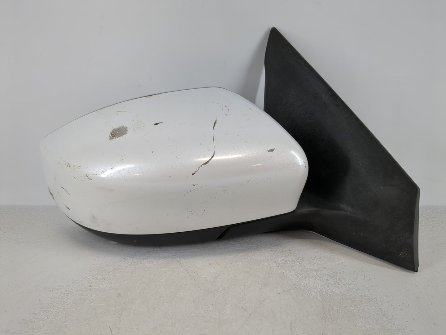 2013-2015 Nissan Sentra Passenger Side View Mirror - Right Door Mirror OEM Used - Oemusedautoparts1.com