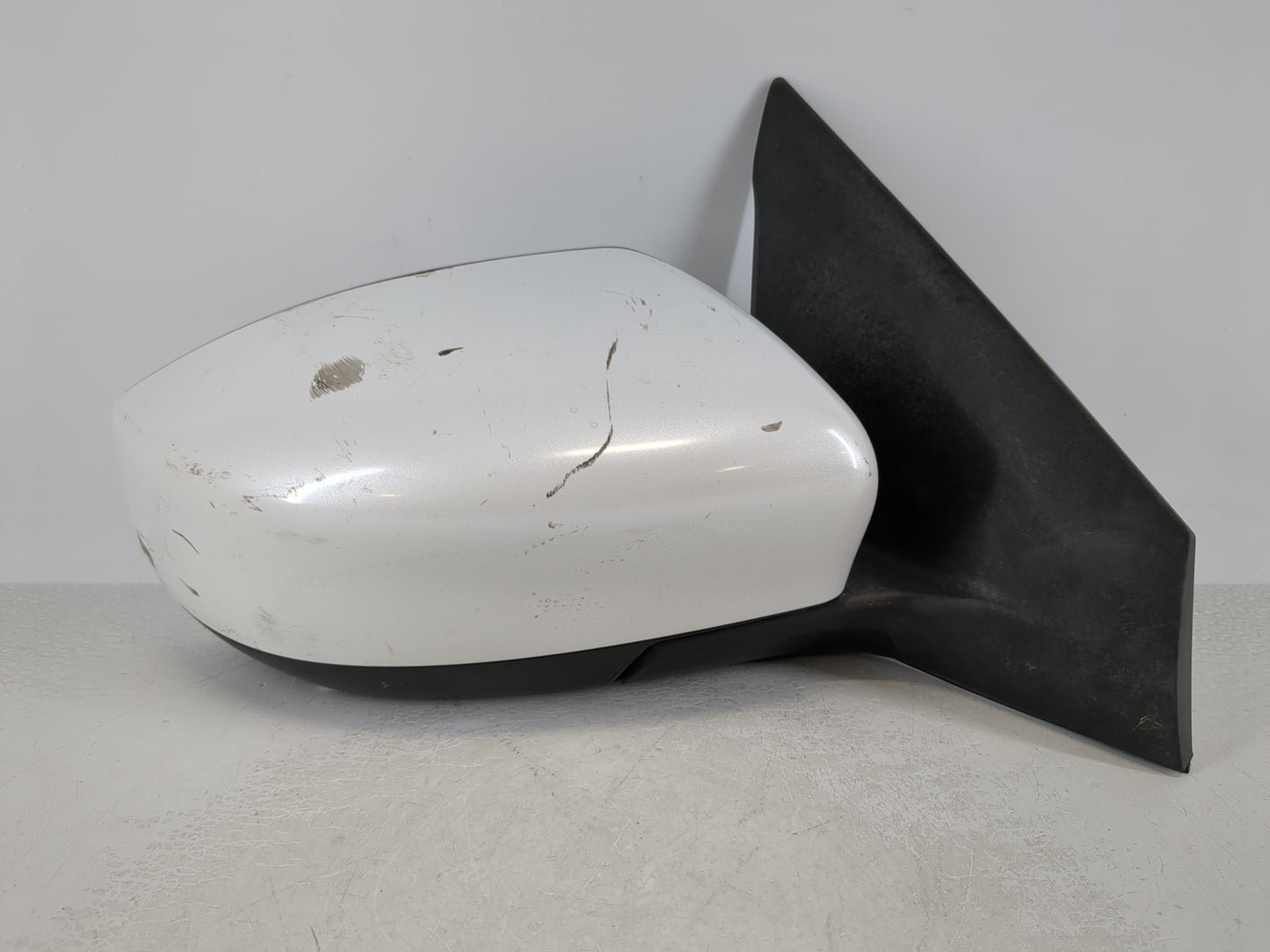 2013-2015 Nissan Sentra Passenger Side View Mirror - Right Door Mirror OEM Used - Oemusedautoparts1.com