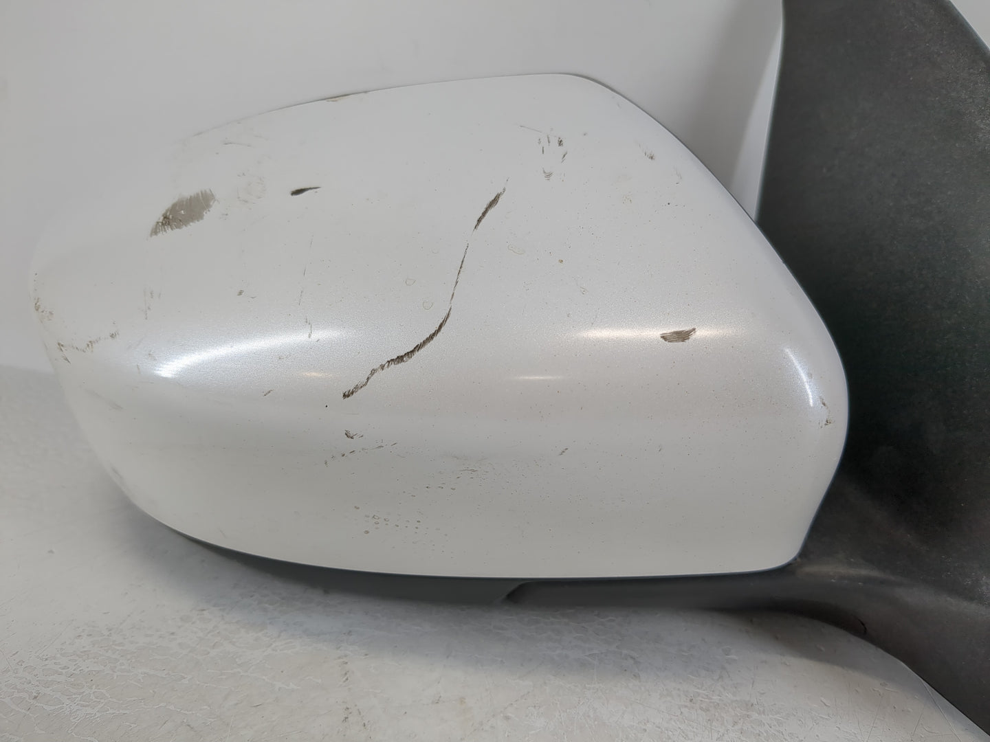 2013-2015 Nissan Sentra Passenger Side View Mirror - Right Door Mirror OEM Used - Oemusedautoparts1.com