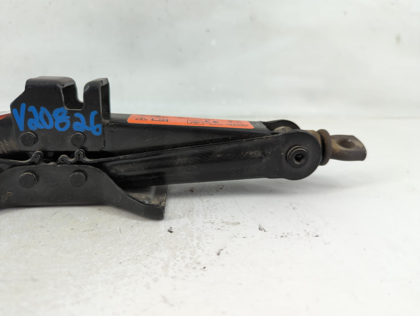 2013 Nissan Sentra Spare Scissor Car Jack - Oemusedautoparts1.com
