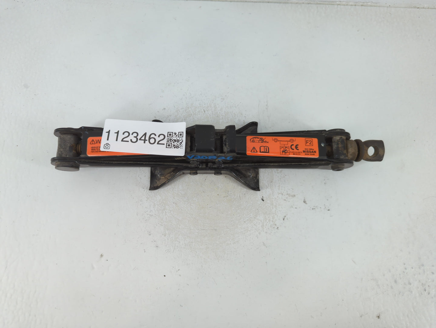 2013 Nissan Sentra Spare Scissor Car Jack 1123462 - Oemusedautoparts1.com