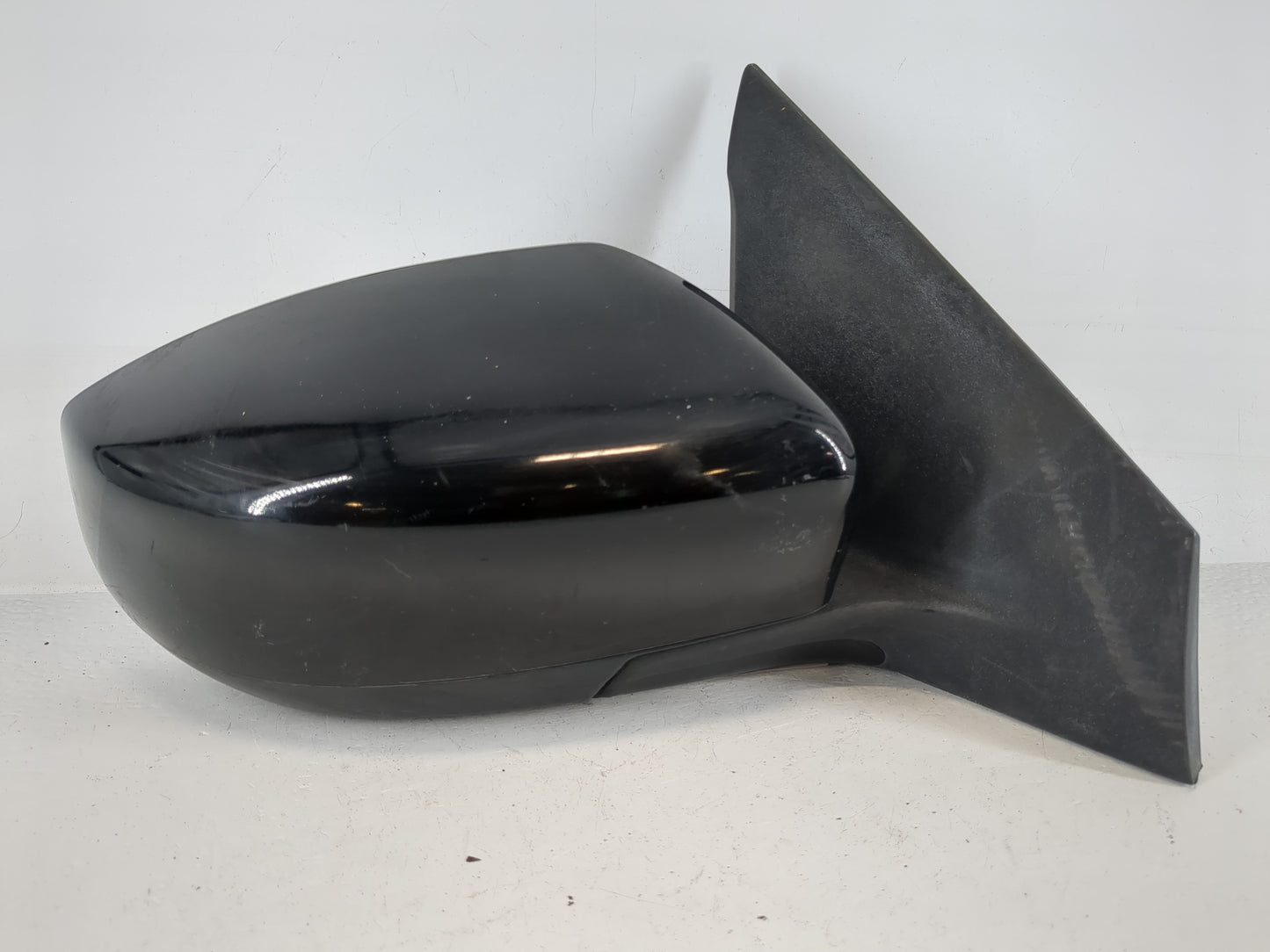 2013-2015 Nissan Sentra Passenger Side View Mirror - Right Door Mirror OEM Used - Oemusedautoparts1.com