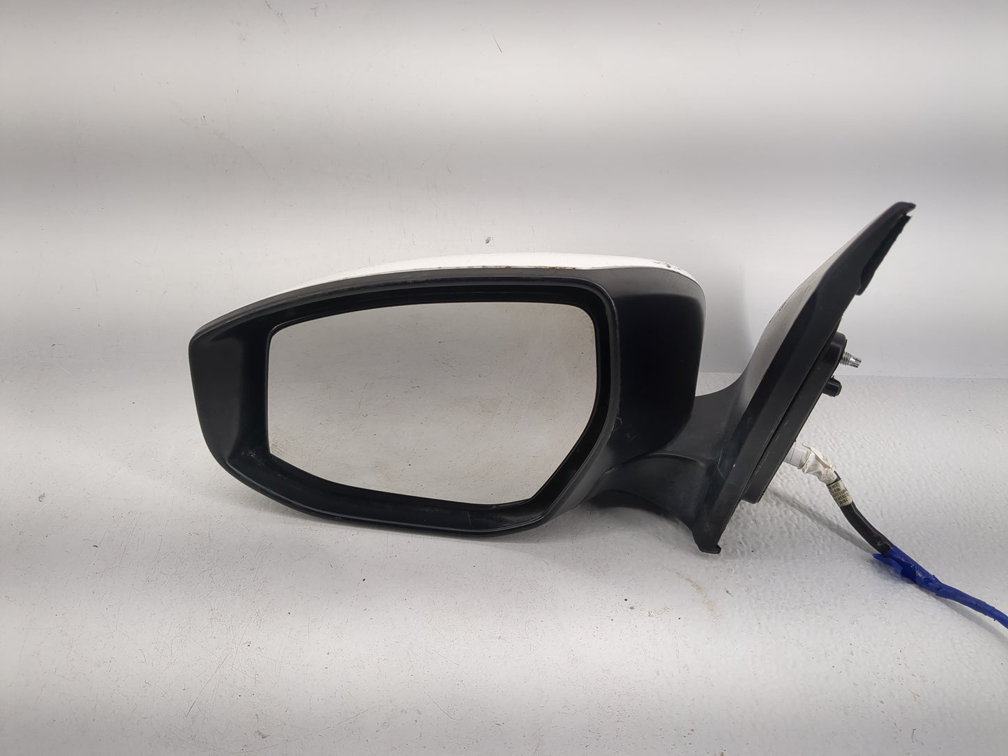 2013-2015 Nissan Sentra Driver Side View Mirror - Left Door Mirror OEM Used - Oemusedautoparts1.com