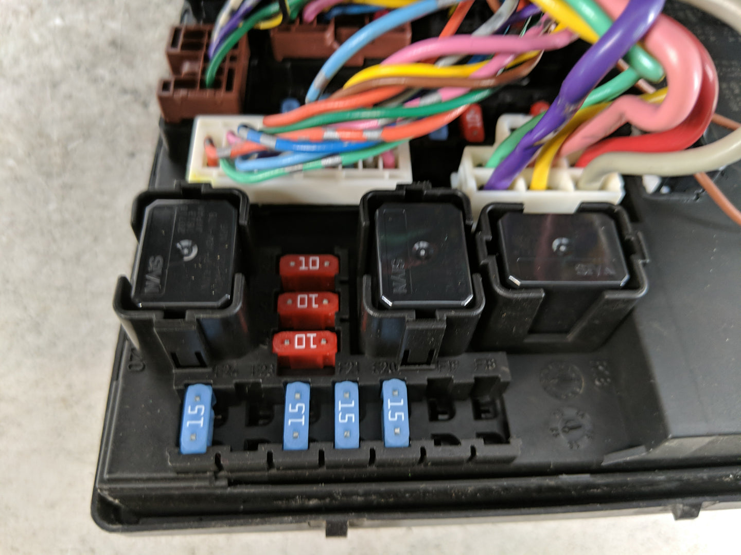 2013-2019 Nissan Sentra Fusebox Fuse Box Panel Relay Module P/N:284B7 1KM0B Fits Fits 2013 2014 2015 2016 2017 2018 2019 OEM