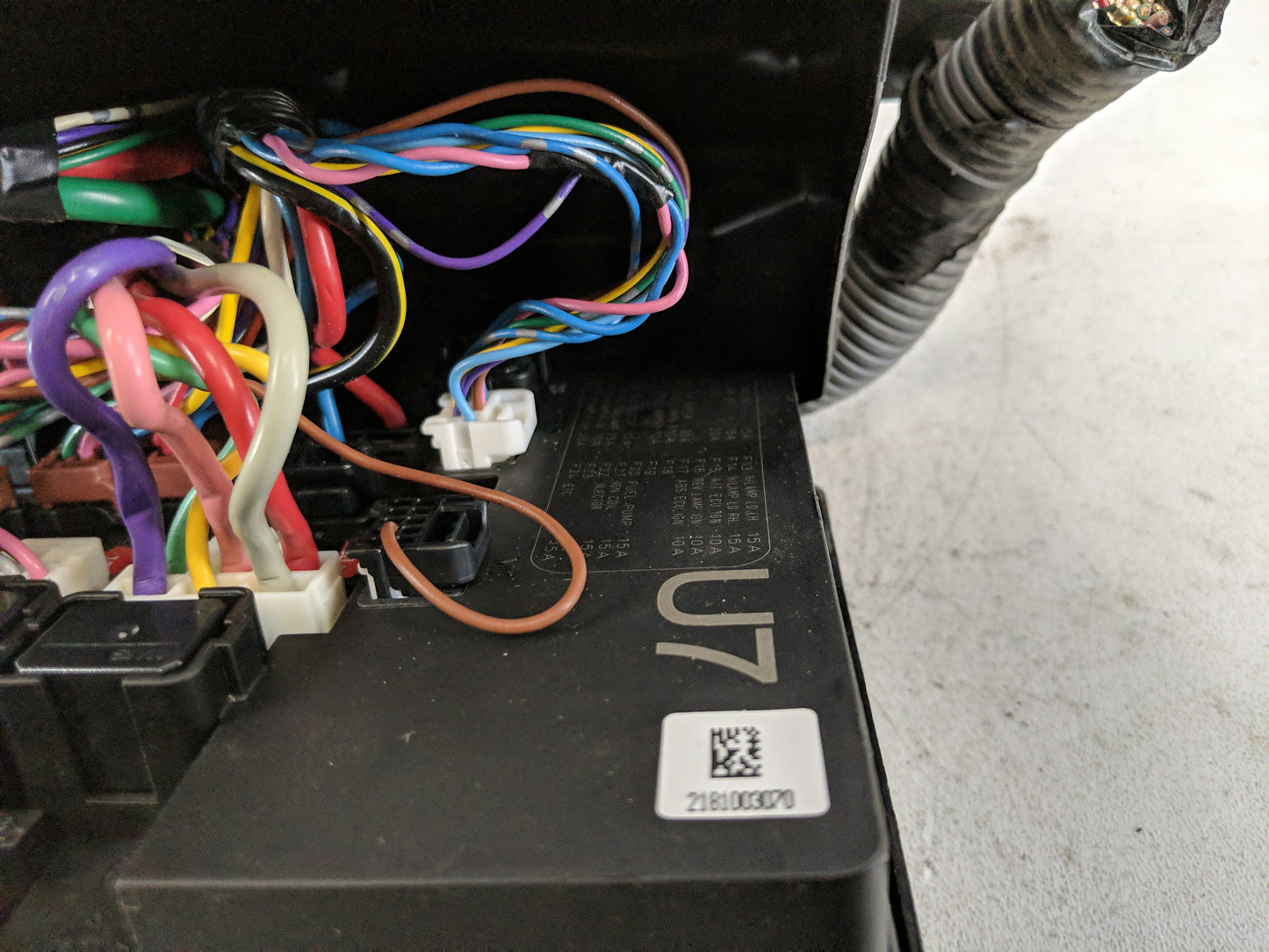 2013-2019 Nissan Sentra Fusebox Fuse Box Panel Relay Module P/N:284B7 1KM0B Fits Fits 2013 2014 2015 2016 2017 2018 2019 OEM