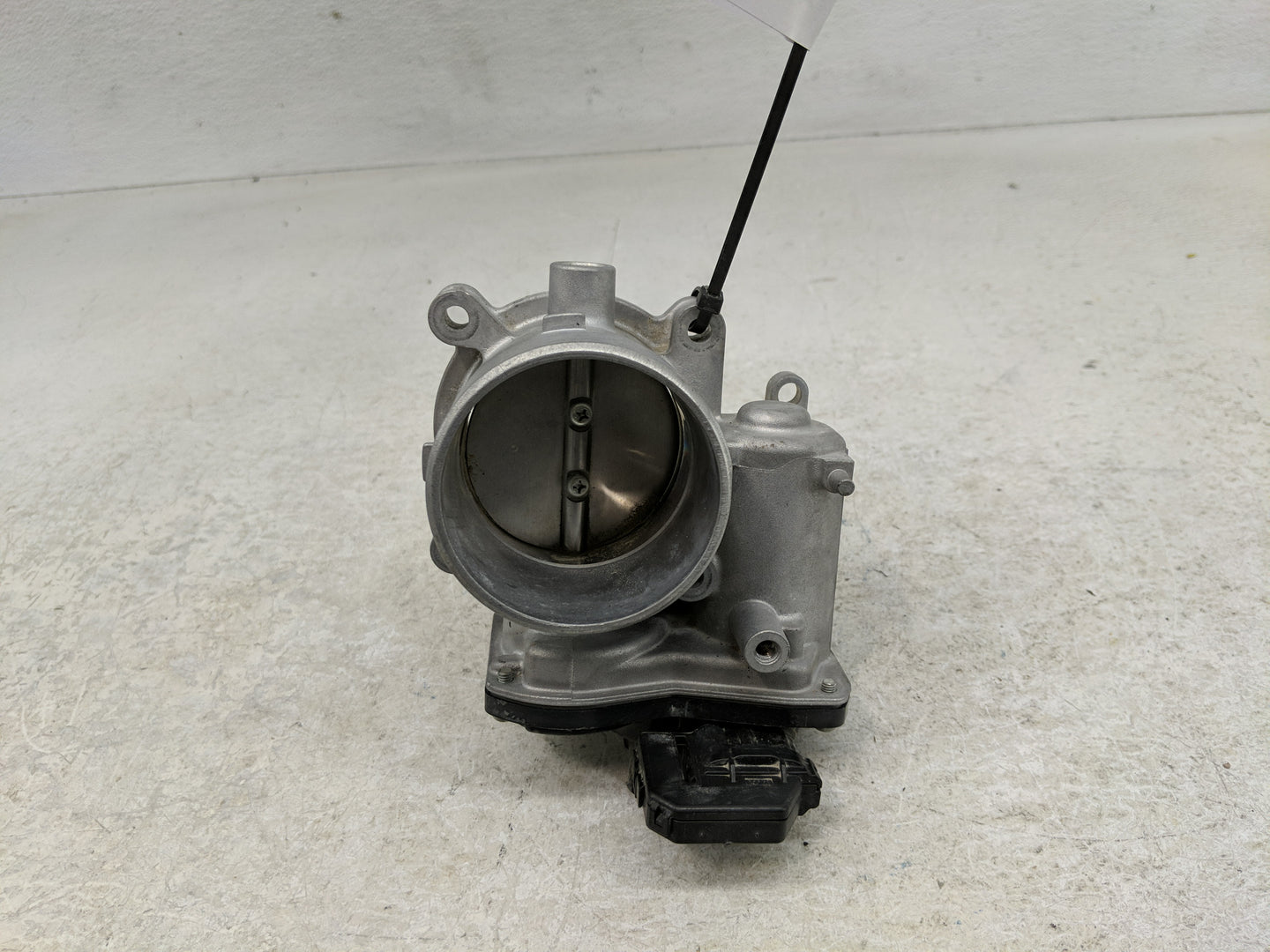 2013-2019 Nissan Sentra Throttle Body P/N:21070 X4434, 891500025 Fits Fits 2013 2014 2015 2016 2017 2018 2019 OEM Used Auto 