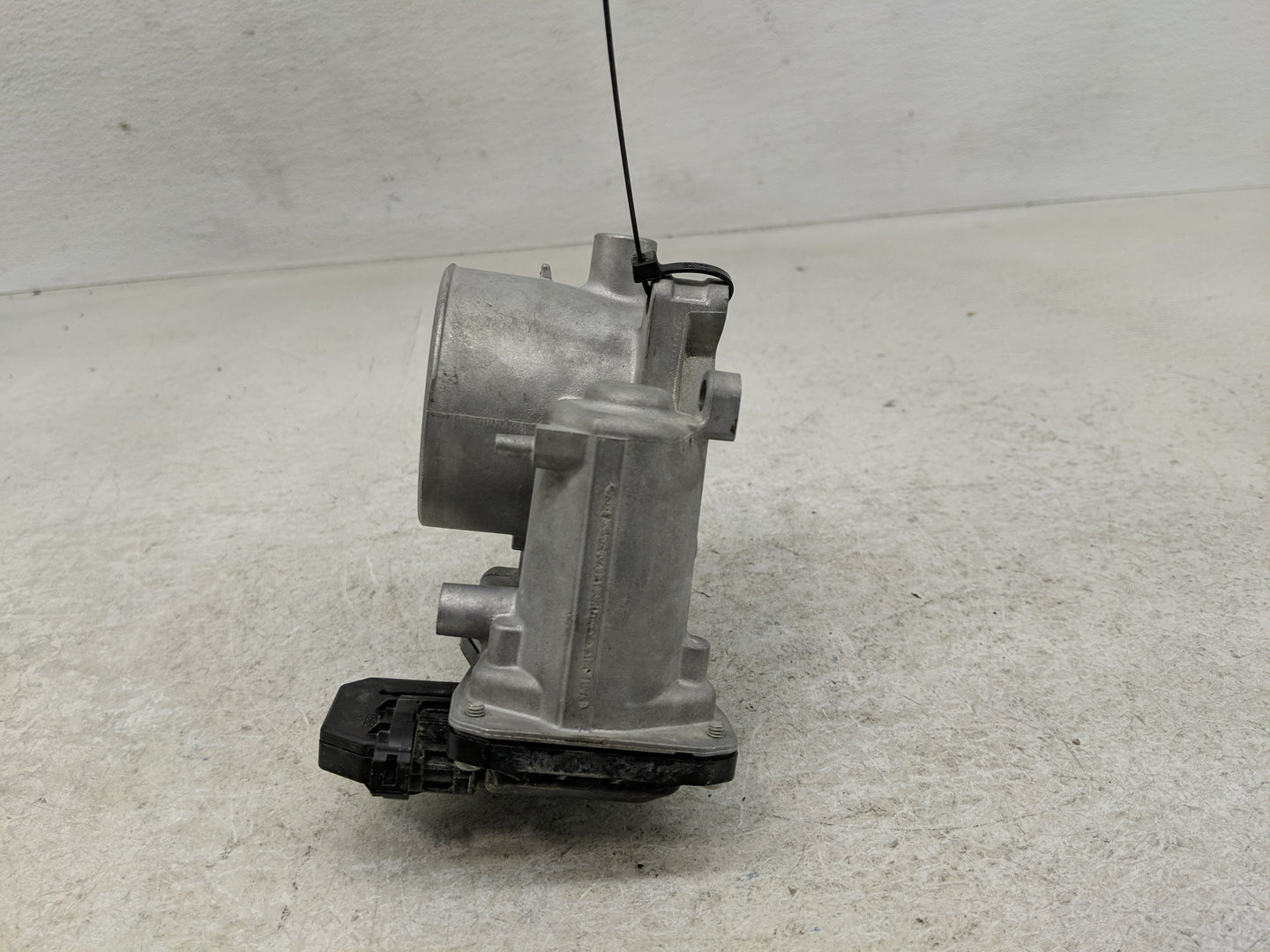 2013-2019 Nissan Sentra Throttle Body P/N:21070 X4434, 891500025 Fits Fits 2013 2014 2015 2016 2017 2018 2019 OEM Used Auto 
