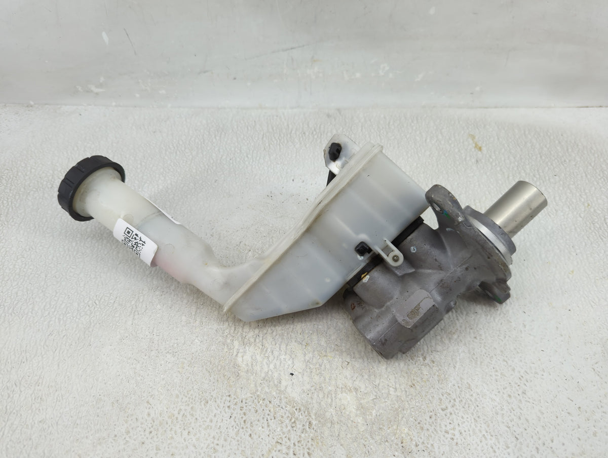 2013-2019 Nissan Sentra Brake Master Cylinder 1277639 - Oemusedautoparts1.com