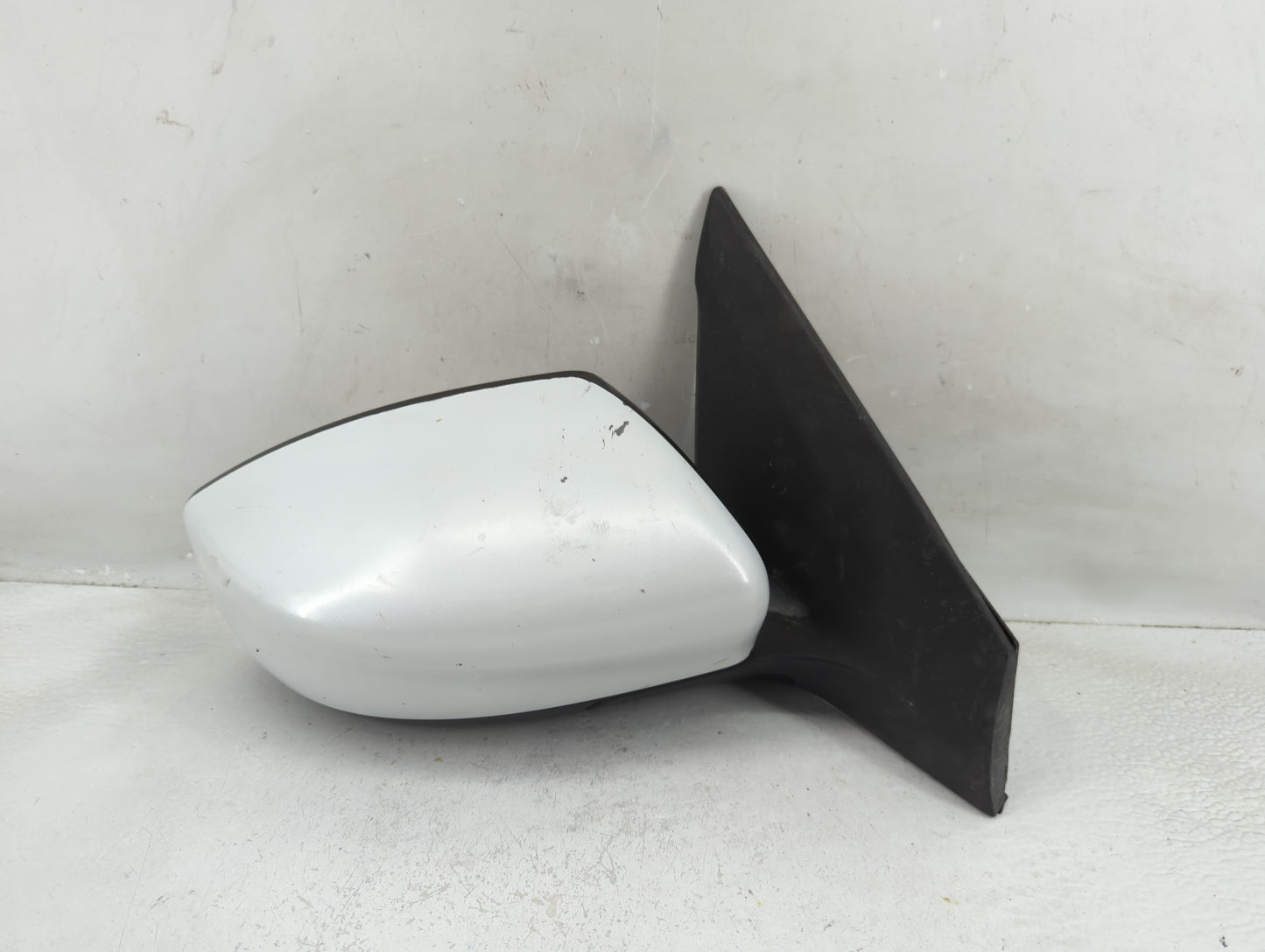 2013-2015 Nissan Sentra Passenger Side View Mirror - Right Door Mirror OEM Used - Oemusedautoparts1.com