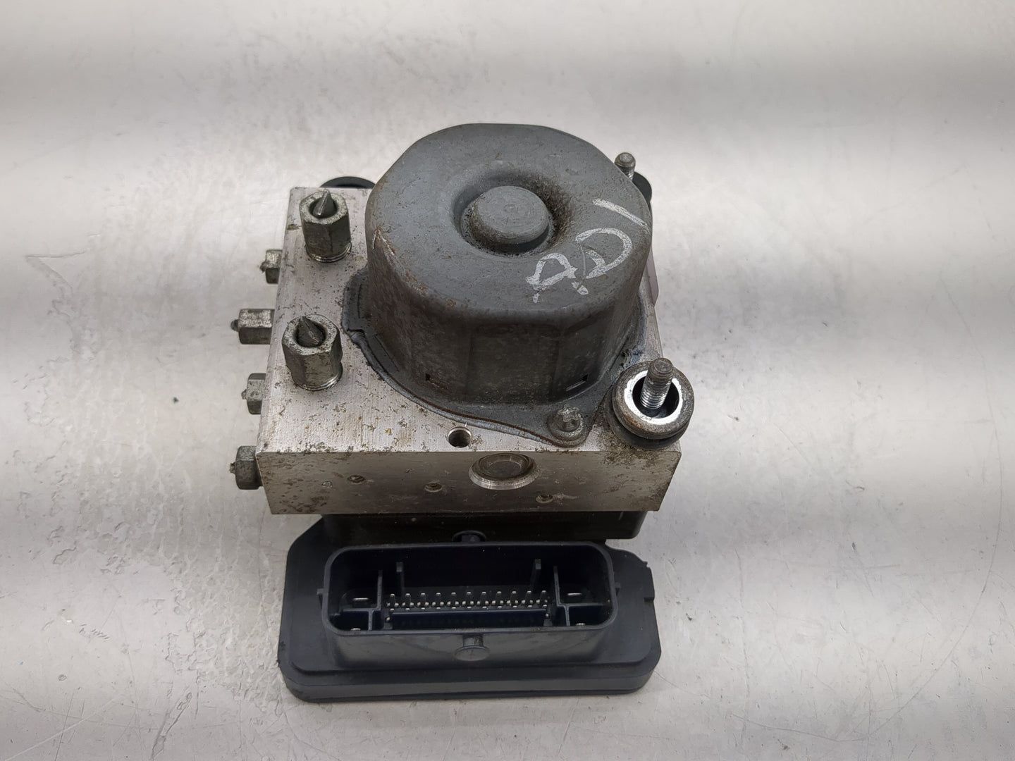2013-2014 Nissan Sentra ABS Pump Control Module Replacement P/N:0265956096 2265106452 Fits Fits 2013 2014 OEM Used Auto Part