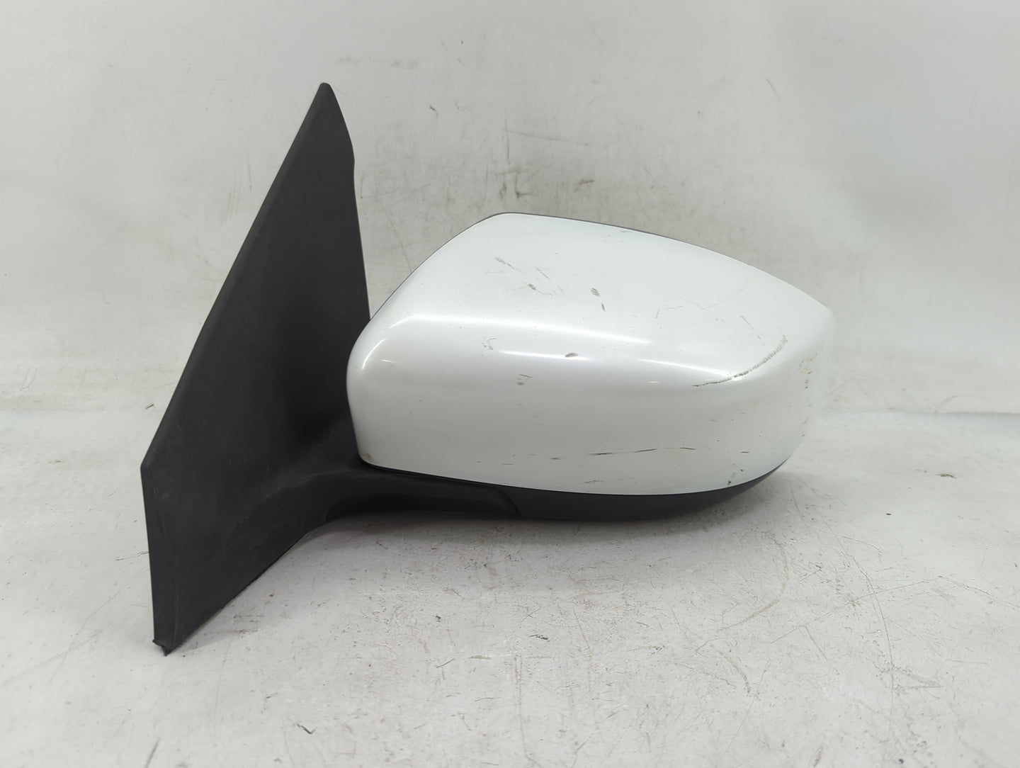 2013-2015 Nissan Sentra Driver Side View Mirror - Left Door Mirror OEM Used - Oemusedautoparts1.com