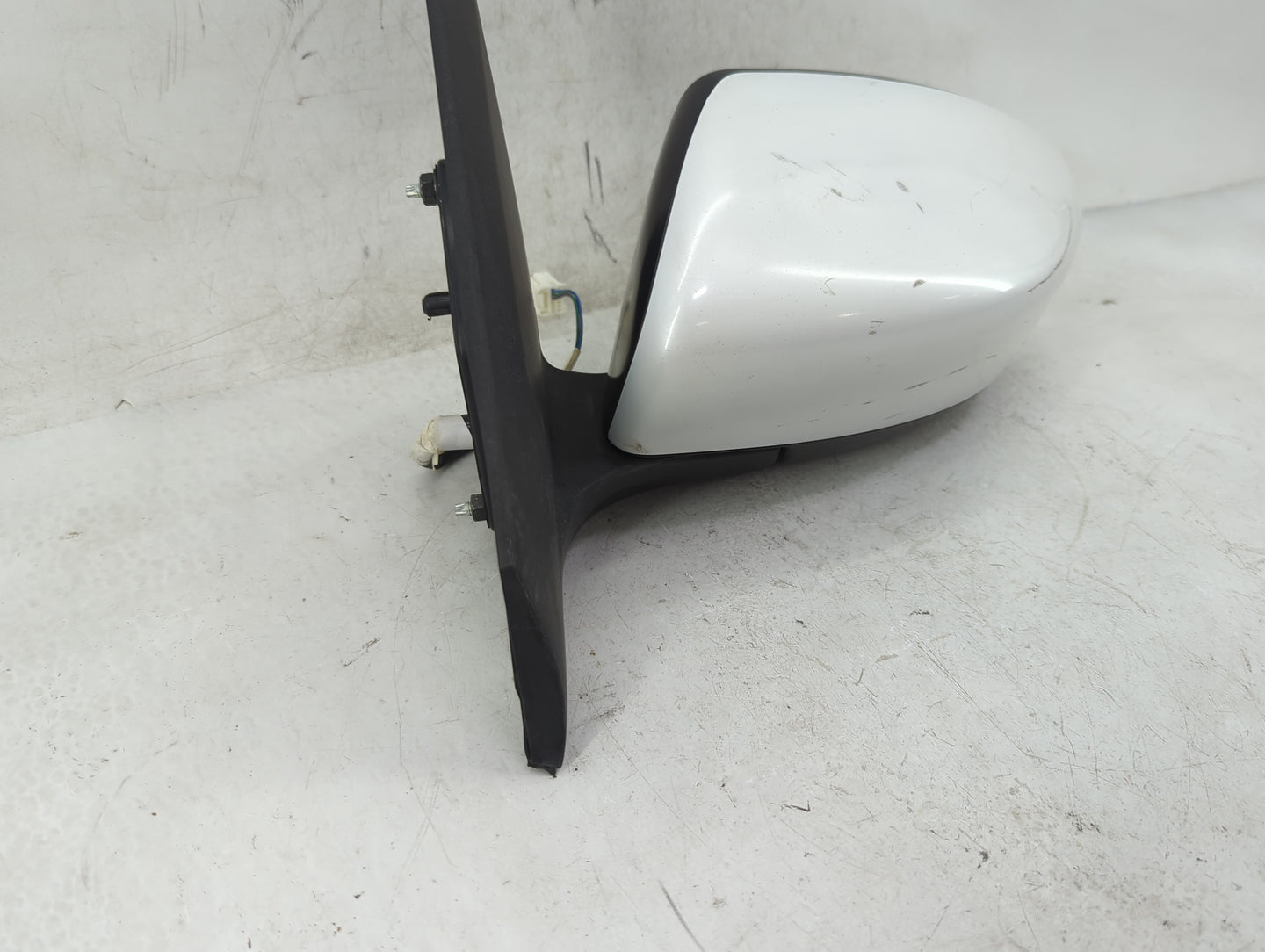 2013-2015 Nissan Sentra Driver Side View Mirror - Left Door Mirror OEM Used - Oemusedautoparts1.com